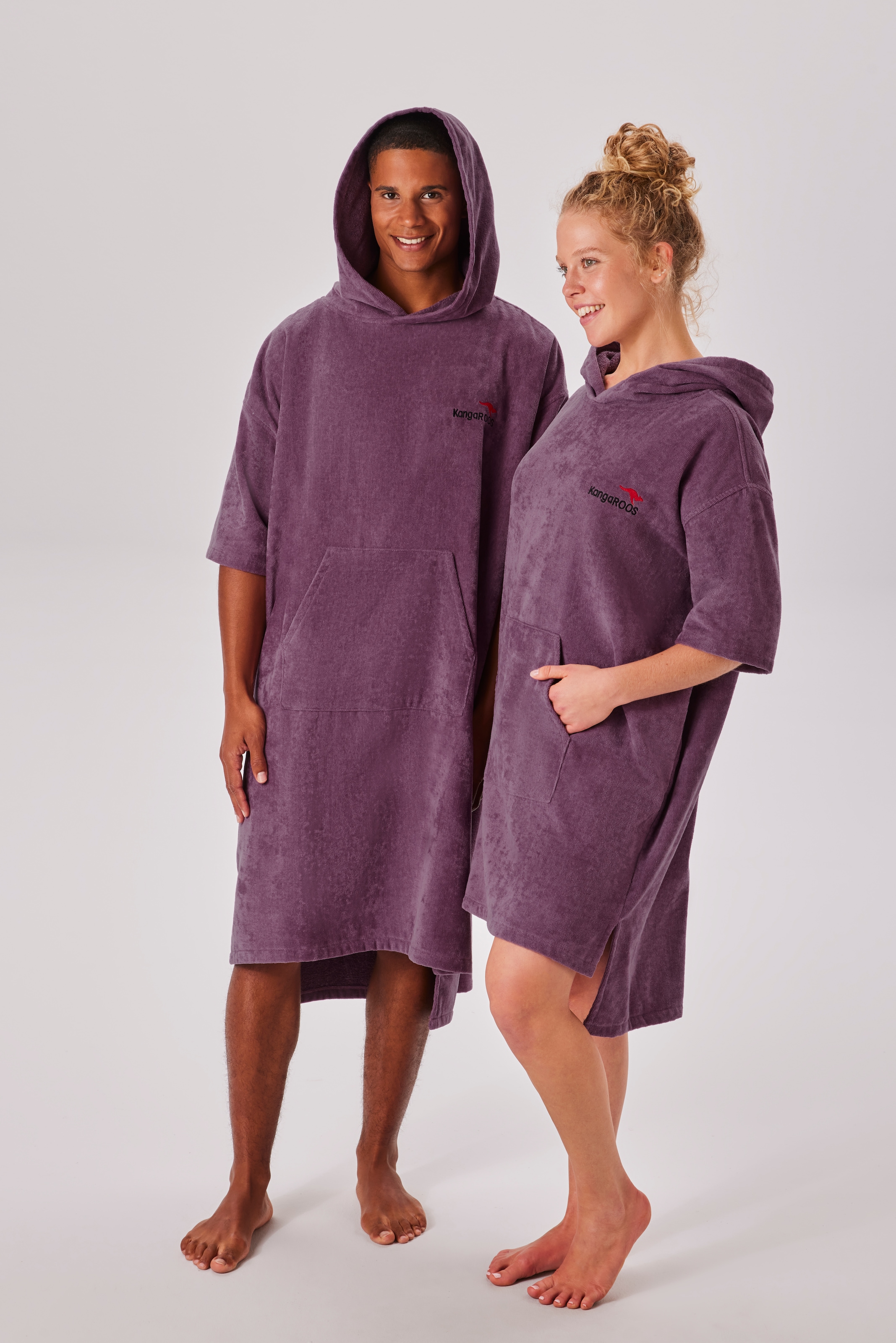 KangaROOS Badeponcho »Summer, ideal für Sauna, Spa & im Urlaub, Damen & Herren« 1 Stk. Surfponcho, mit Bauchtasche, 100% Baumwolle, Frottee