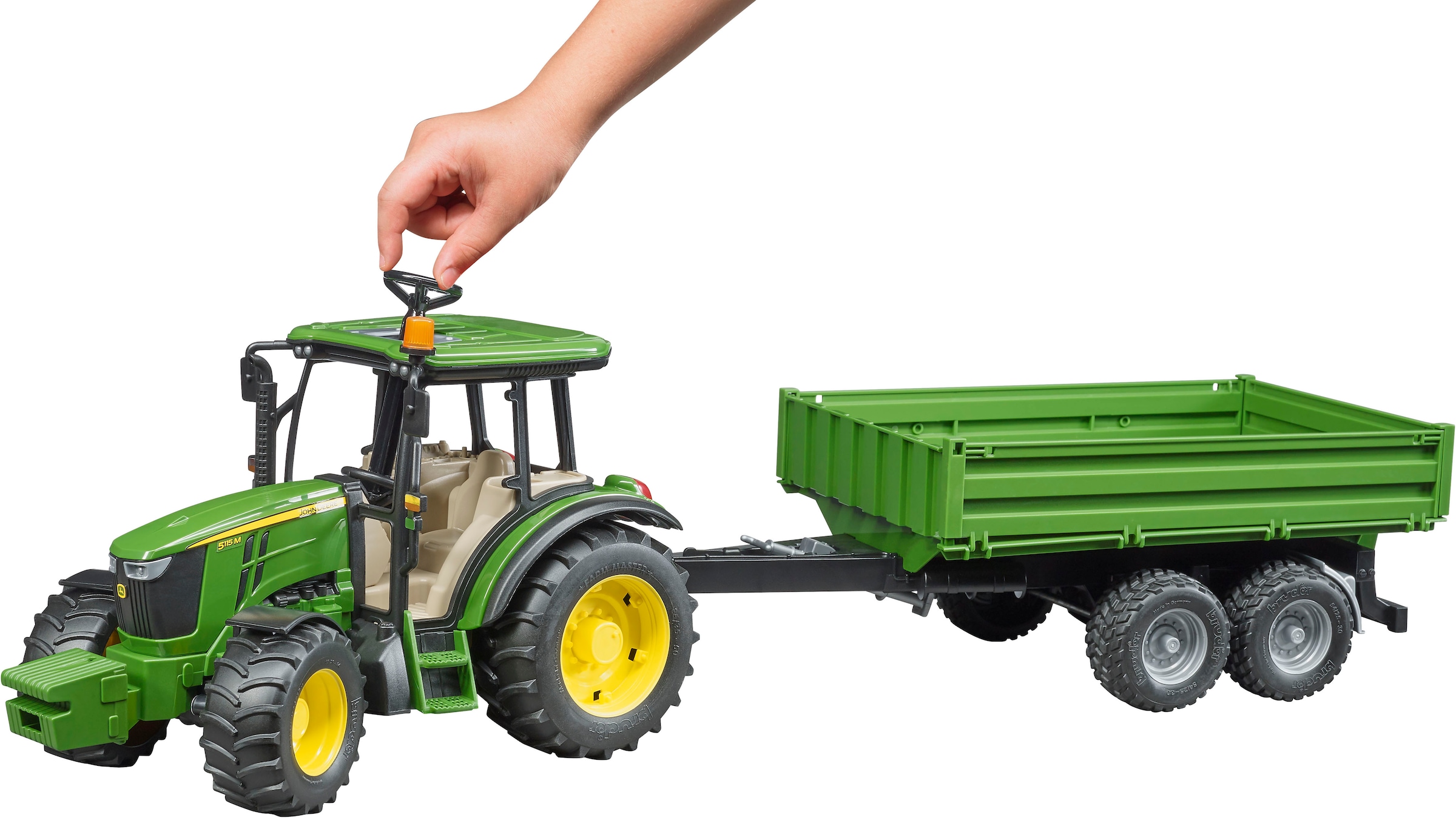 Bruder® Spielzeug-Traktor »John Deere 5115M mit Bordwandanhänger 45 cm (02108)« Made in Europe