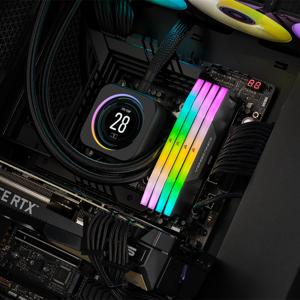 Corsair PC-Arbeitsspeicher »VENGEANCE RGB DDR5 Memory«, Kundenspezifische Leistungs-PCB