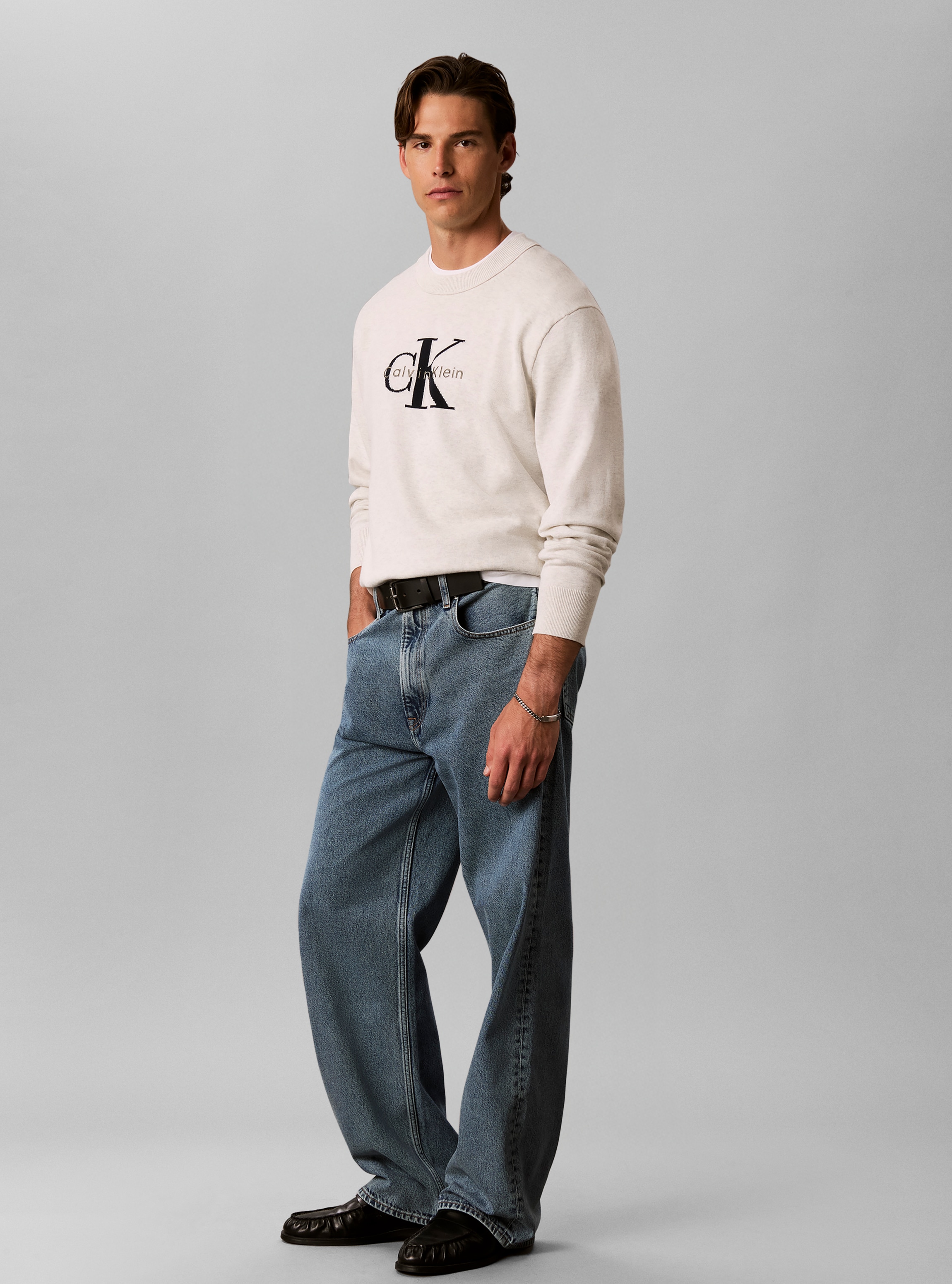 Calvin Klein Jeans Rundhalspullover »COTTON MONOLOGO« Regular fit mit Rundhalsausschnitt