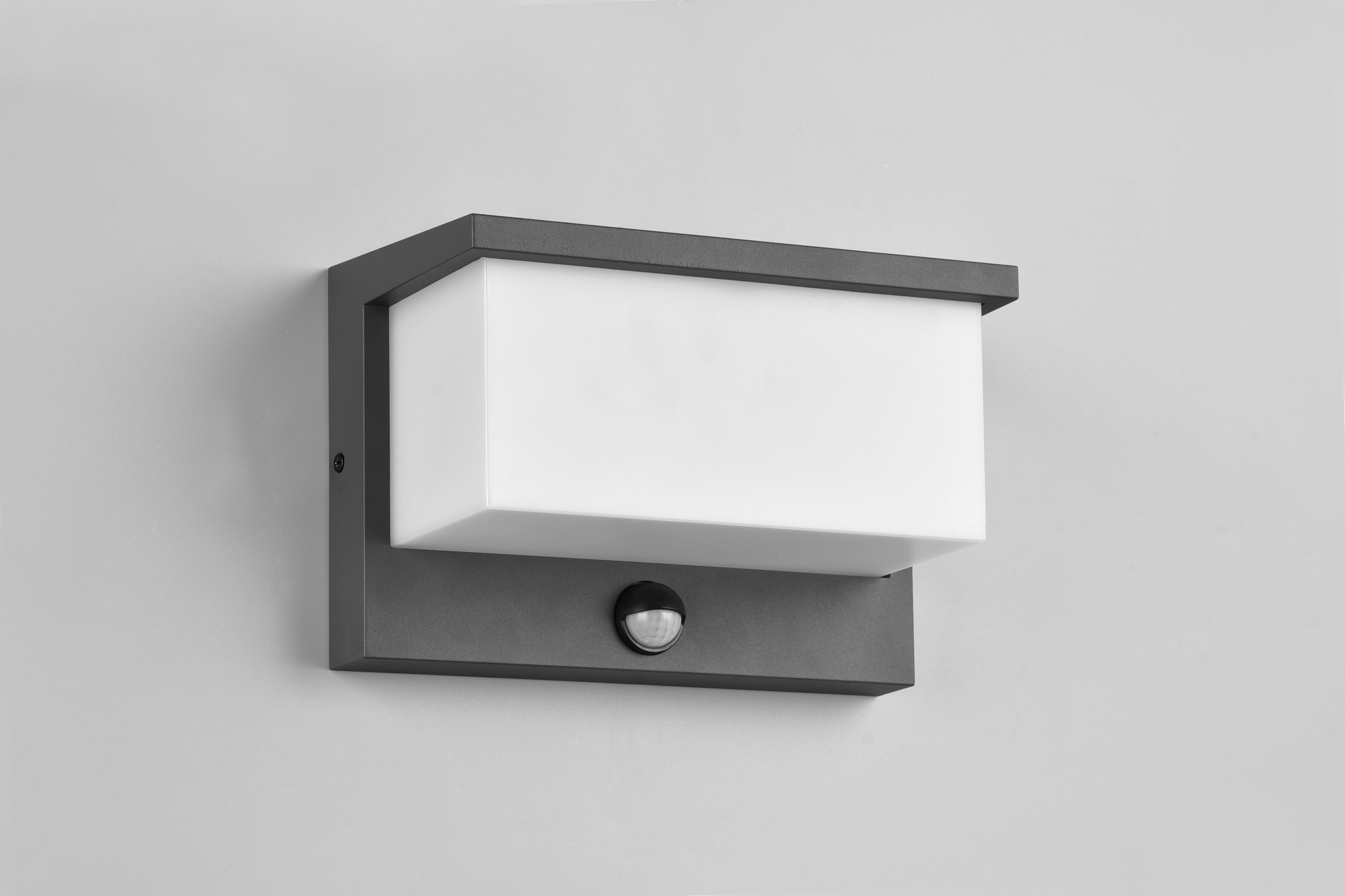 TRIO Leuchten LED Außen-Wandleuchte »NESTOS, Outdoor Wandlampe Hauswand IP54, LED 13W 1300 Lumen 3000 K« LED-Board 1 Stk. Warmweiß LED Wandlampe anthrazit, Garten Terrasse Hauswand, mit Bewegungsmelder