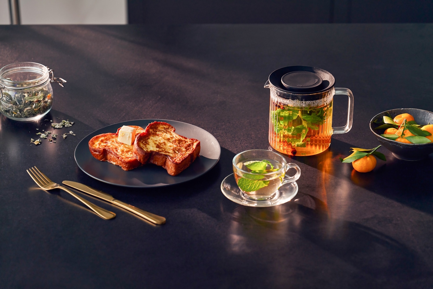 RESTO Kitchenware Teekanne »Ain, hitzebeständige Glaskanne im 3D Design, Höhe ca. 13 cm« 1 l 4 Stk. tlg. mit herausnehmbarem Filtersieb aus Edelstahl, im Geschenkkarton