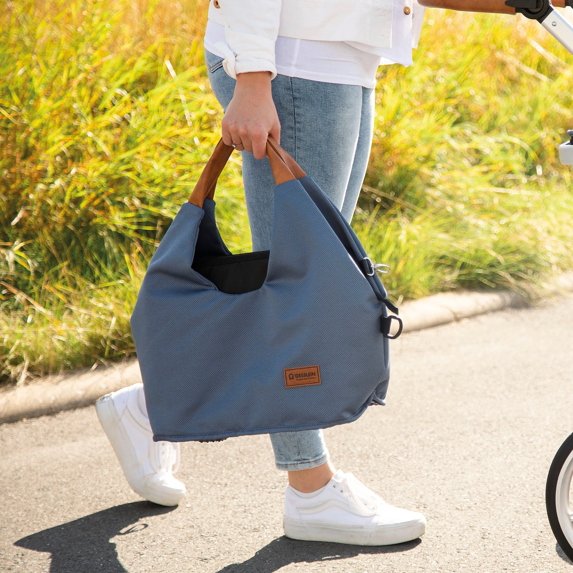 Gesslein Wickeltasche »N°5, mittelblau«, mit Wickelauflage und Flaschenhalter, Made in Germany