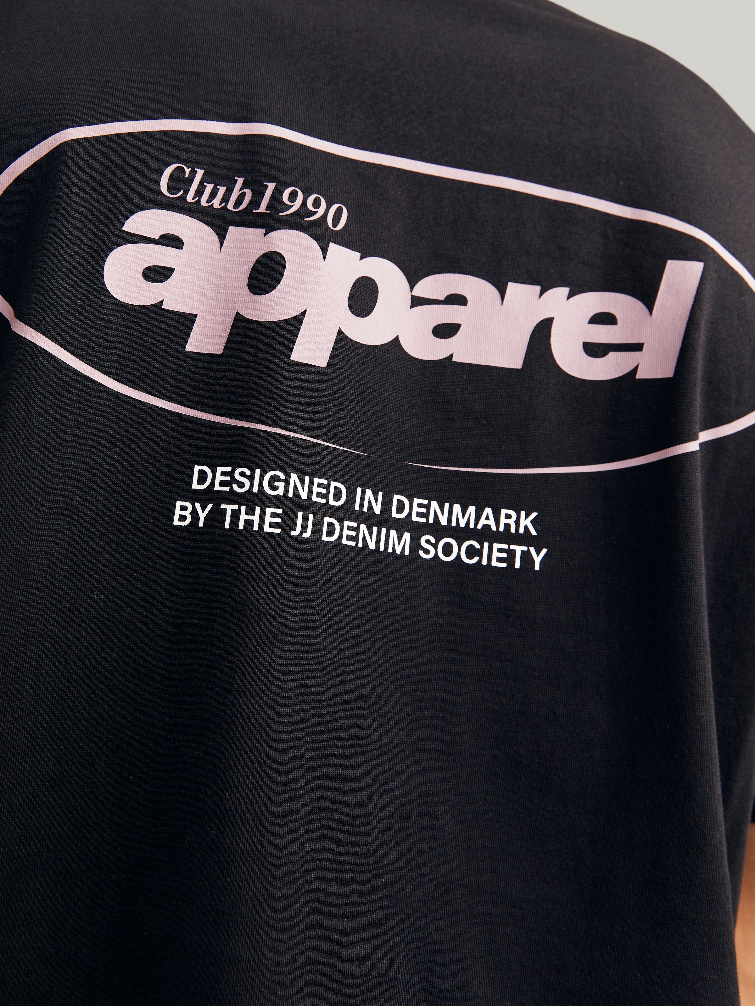 Jack & Jones Rundhalsshirt »JJEBRADLEY GRAPHIC TEE SS O-NECK NOOS«, mit Front und Back Print
