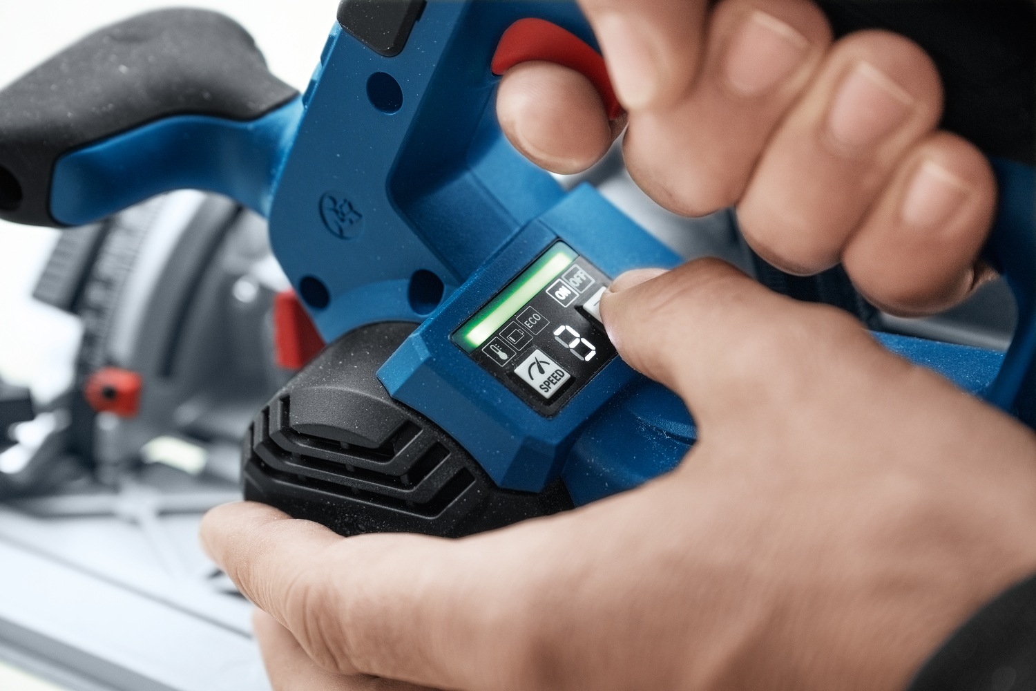 Bosch Professional Akku-Handkreissäge »GKS 18V-57-2 GX«, ohne Akku und Ladegerät