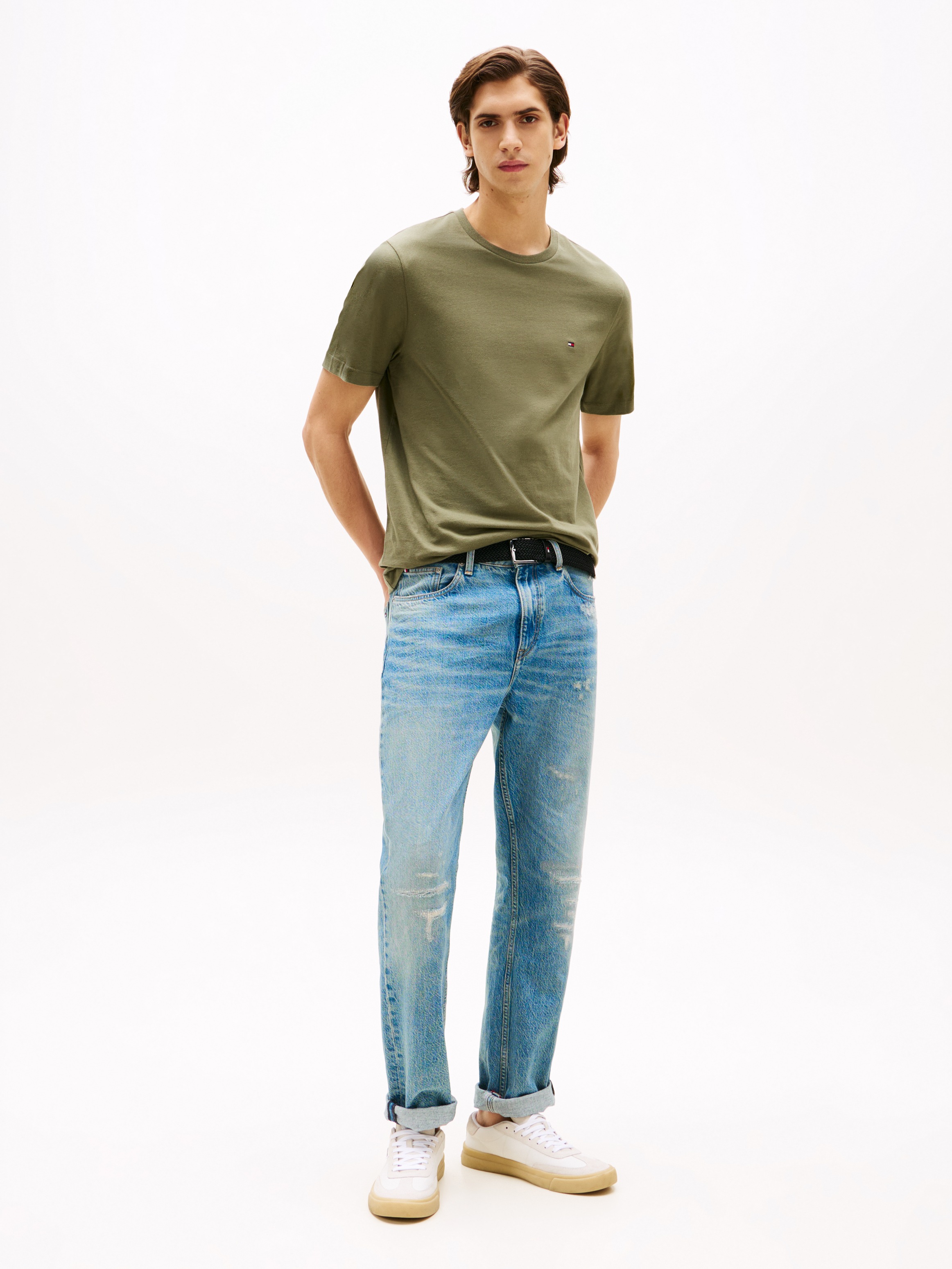 Tommy Hilfiger T-Shirt »ESSENTIAL REGULAR FIT SOLID  mit Stickerei« unifarben, casual, Baumwolle, Rundhals