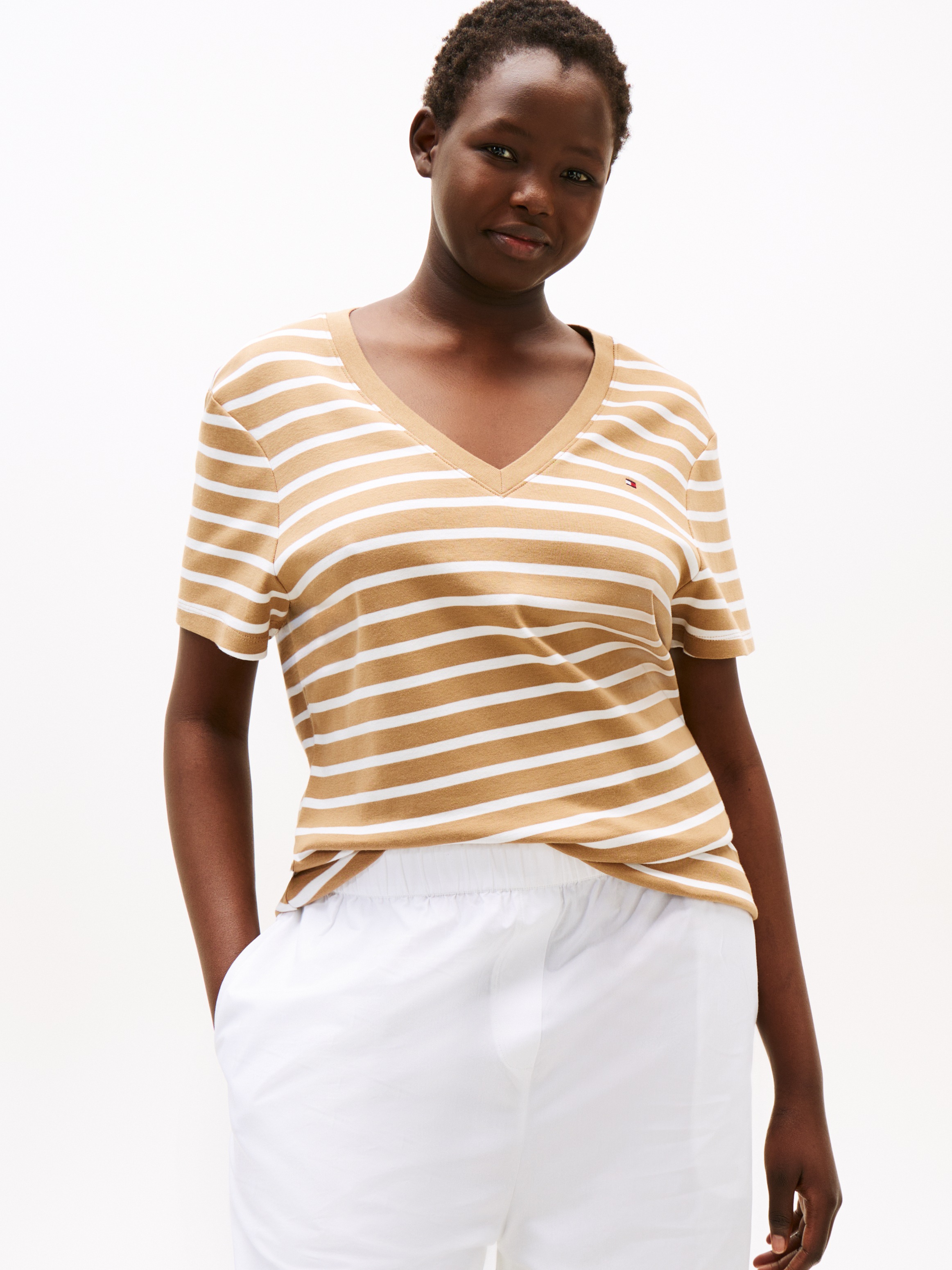 Tommy Hilfiger Curve V-Shirt »CRV SLIM CODY V-NK SS«, in Großen Größen