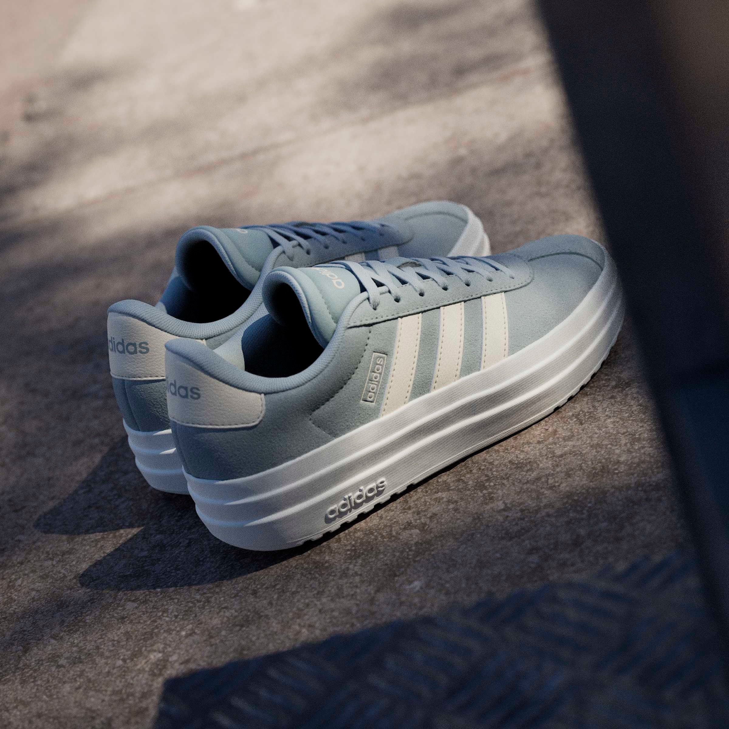 adidas Sportswear Plateausneaker »VL COURT BOLD«  inspiriert vom Design des adidas gazelle bold