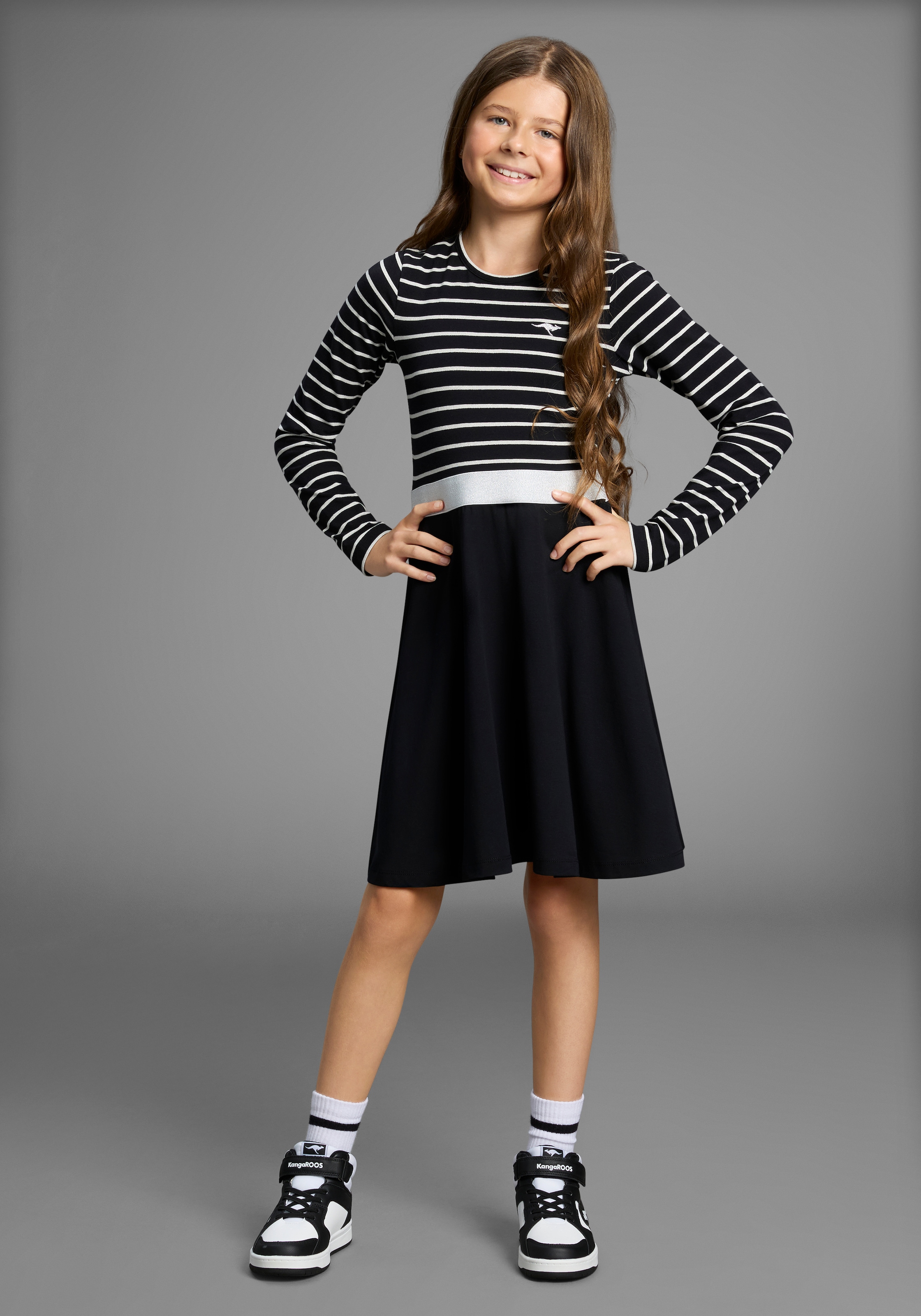 KangaROOS Jerseykleid »Kleid mit Glitzergürtel«, festliche Anlässe, kniefrei, modischer Stil, aus Stretchqualität