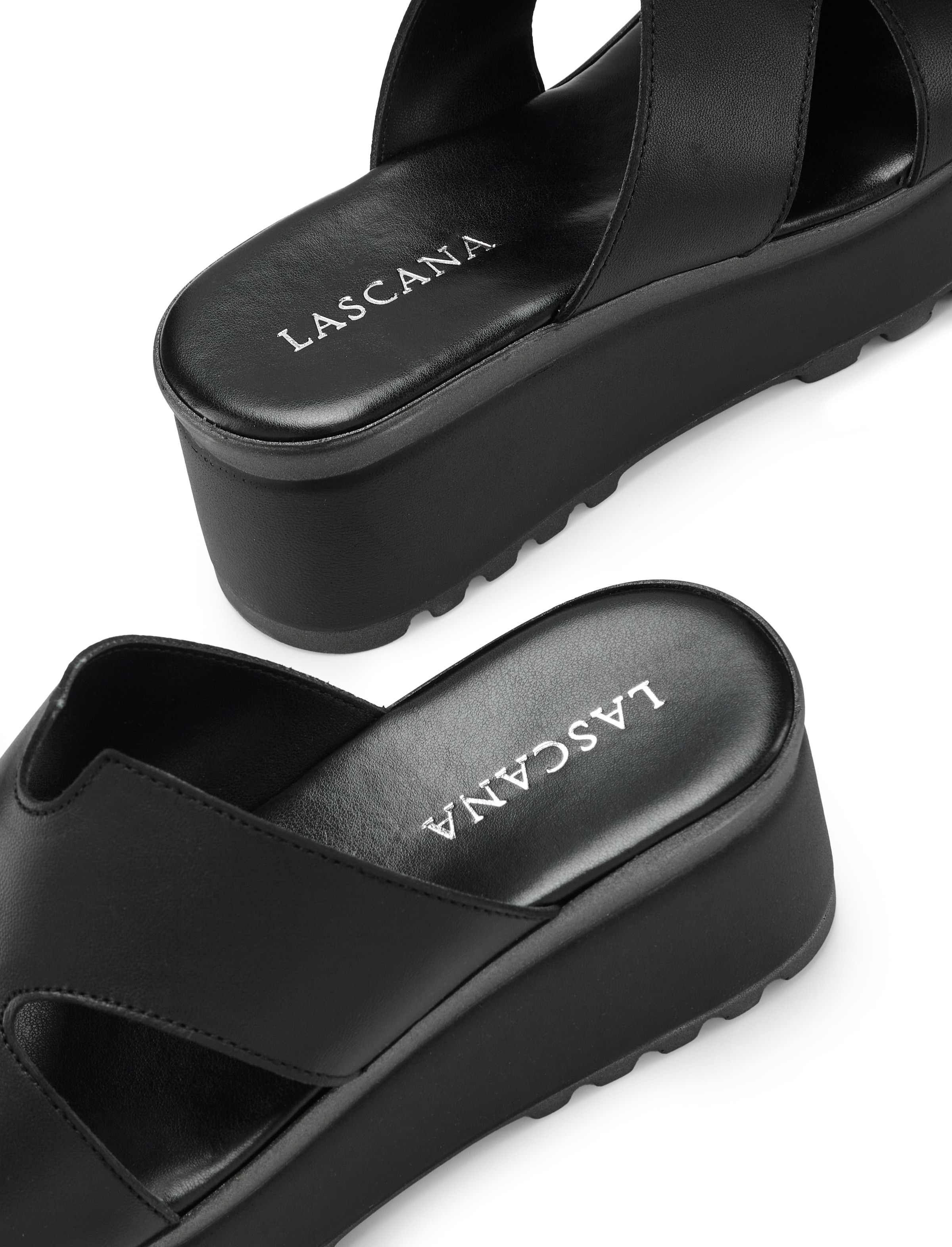 LASCANA Pantolette »Sandale, Sommerschuh, Mule, offener Schuh,«  NEU aus Leder mit Keilabsatz