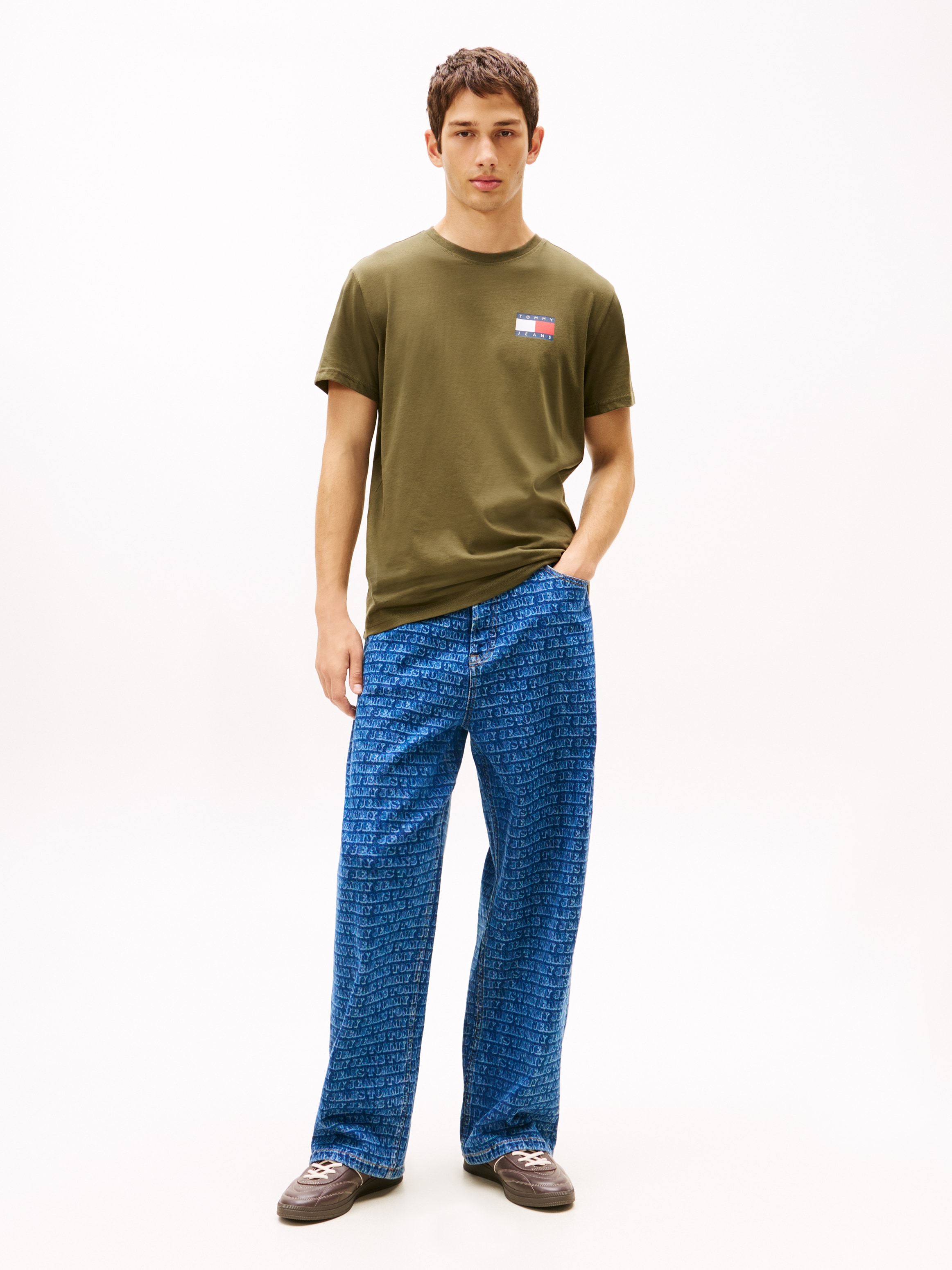 Tommy Jeans T-Shirt »TJM SLIM FIT ESSENTIAL FLAG« Mit Rundhalsausschnitt