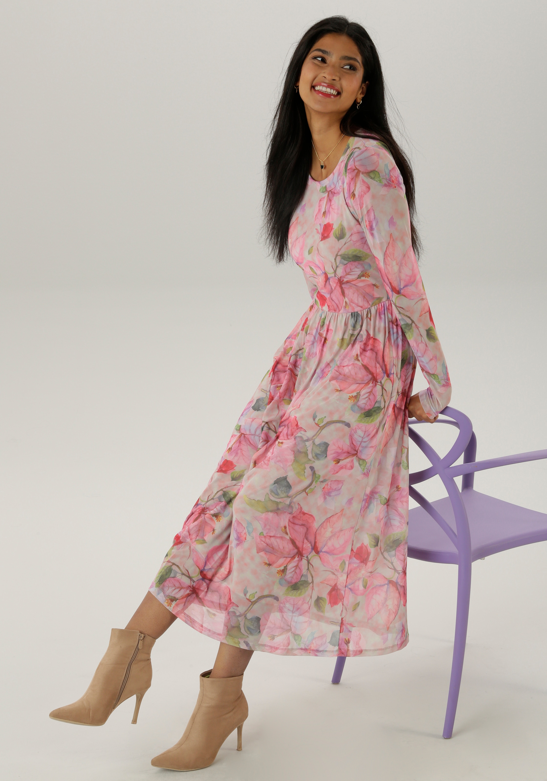 Aniston SELECTED Midikleid, in Mesh-Qualität und floralem Muster