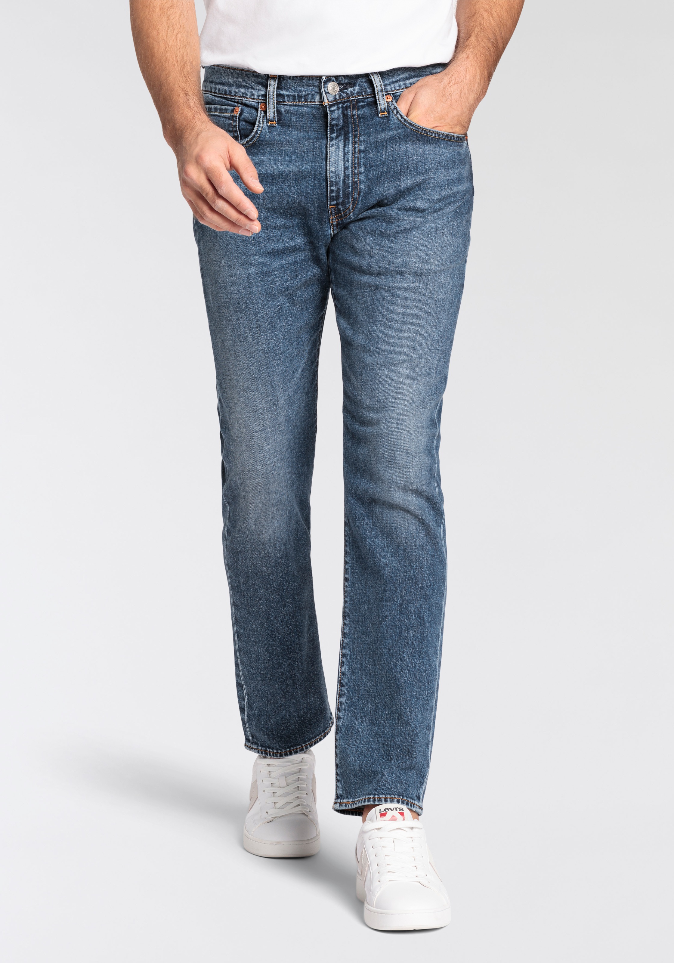 Levi's® Tapered-fit-Jeans »502 TAPER«, in elegantem, modernem Stil