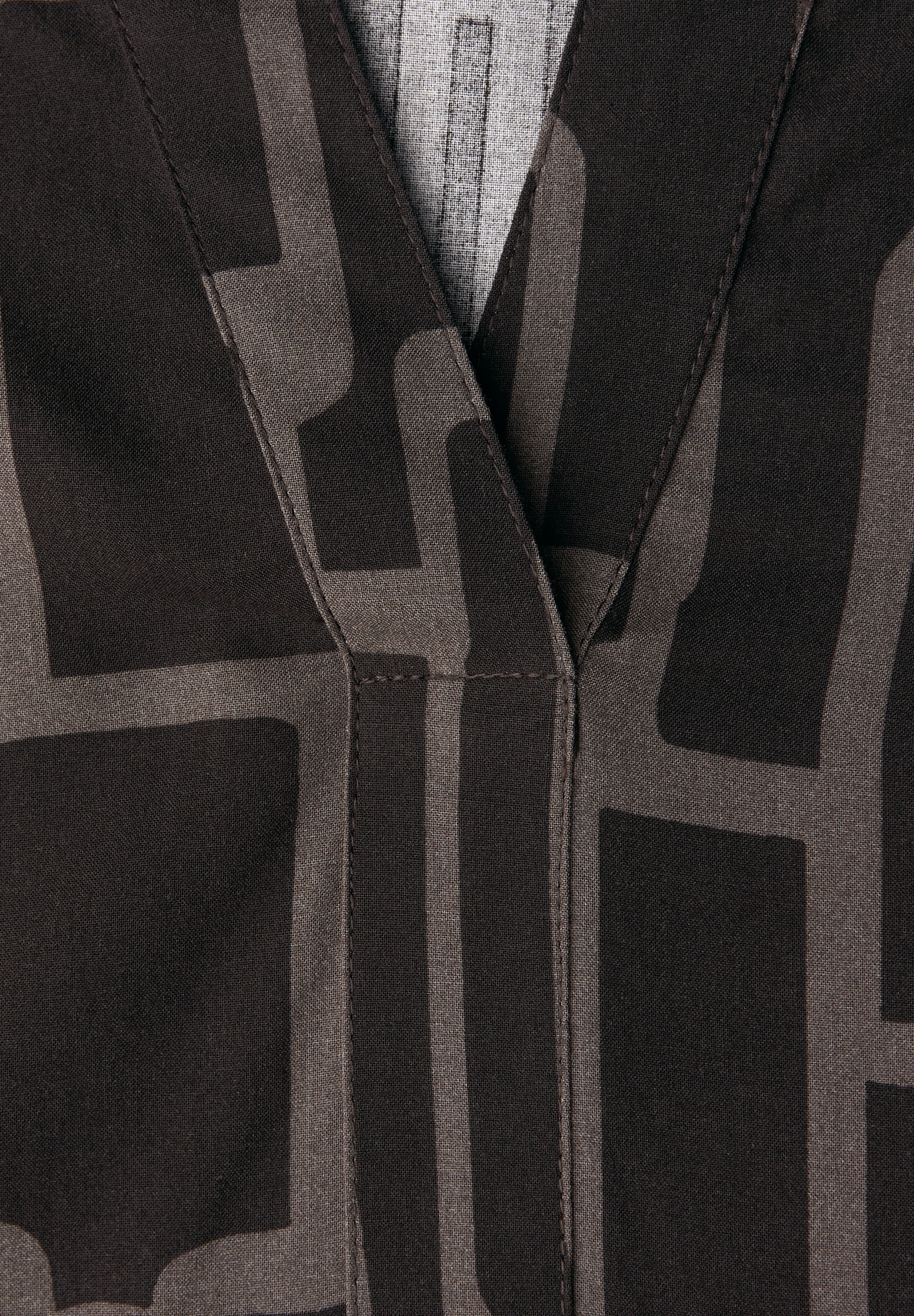 STREET ONE Langarmbluse mit grafischem Muster und Splitneck