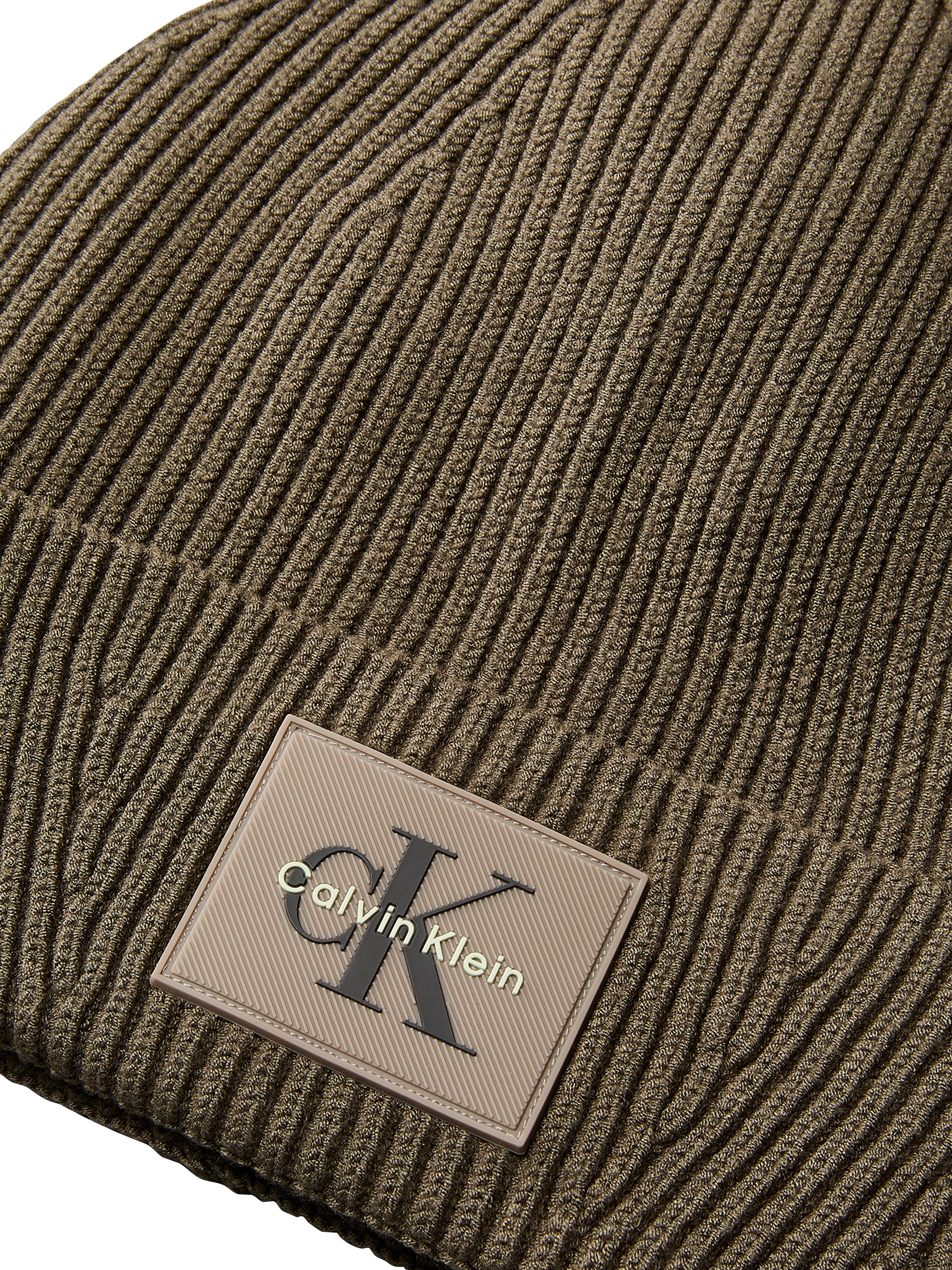 Calvin Klein Jeans Beanie »MONOLOGO PATCH RIB BEANIE« Regular fit mit Markenlogo