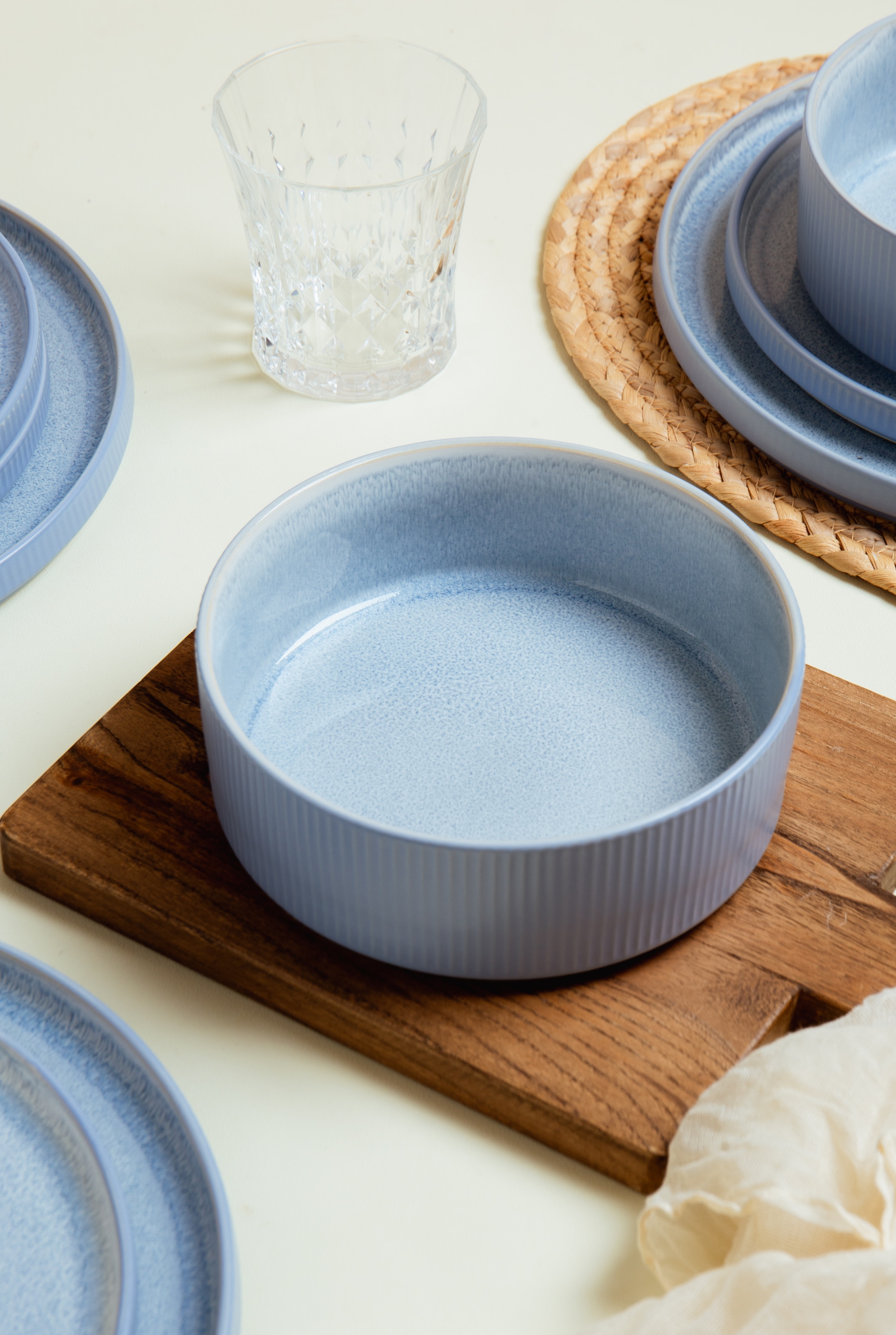 OTTO home Geschirr-Set »Ylvii, außen matt, innen reaktiv glasiert« Riffeloptik, spülmaschinenfest und mikrowellengeeignet