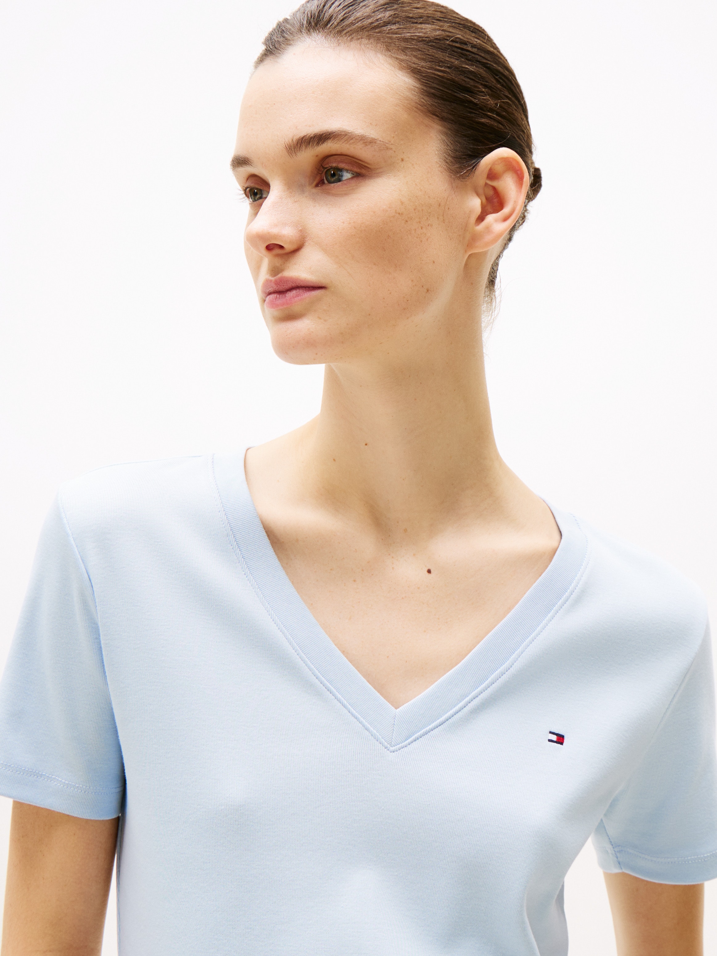 Tommy Hilfiger T-Shirt »CODY, Slim Fit«, mit V-Ausschnitt