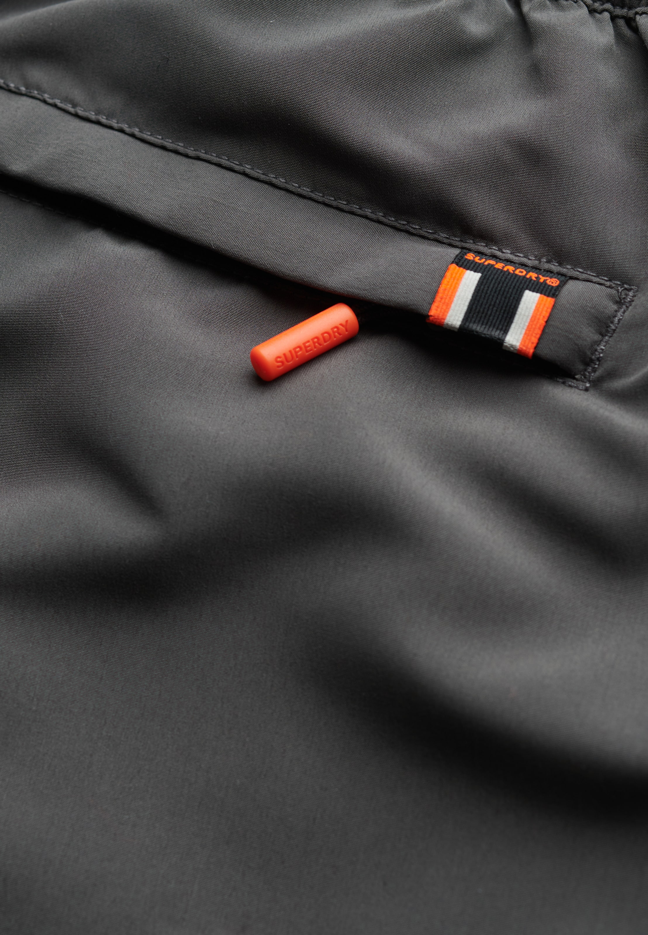 Superdry Badeshorts »CLASSIC 19 LOGO BOARDSHORT«