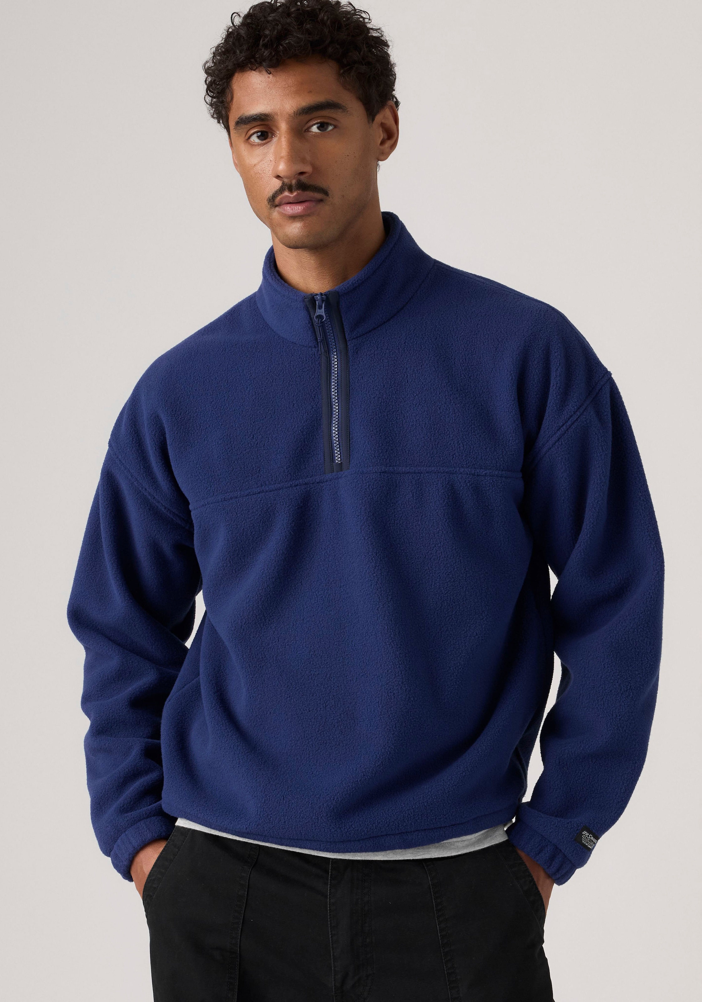 Levi's® Fleecepullover »REDWOOD HALF ZIP«, Saumabschluss mit Tunnelzug
