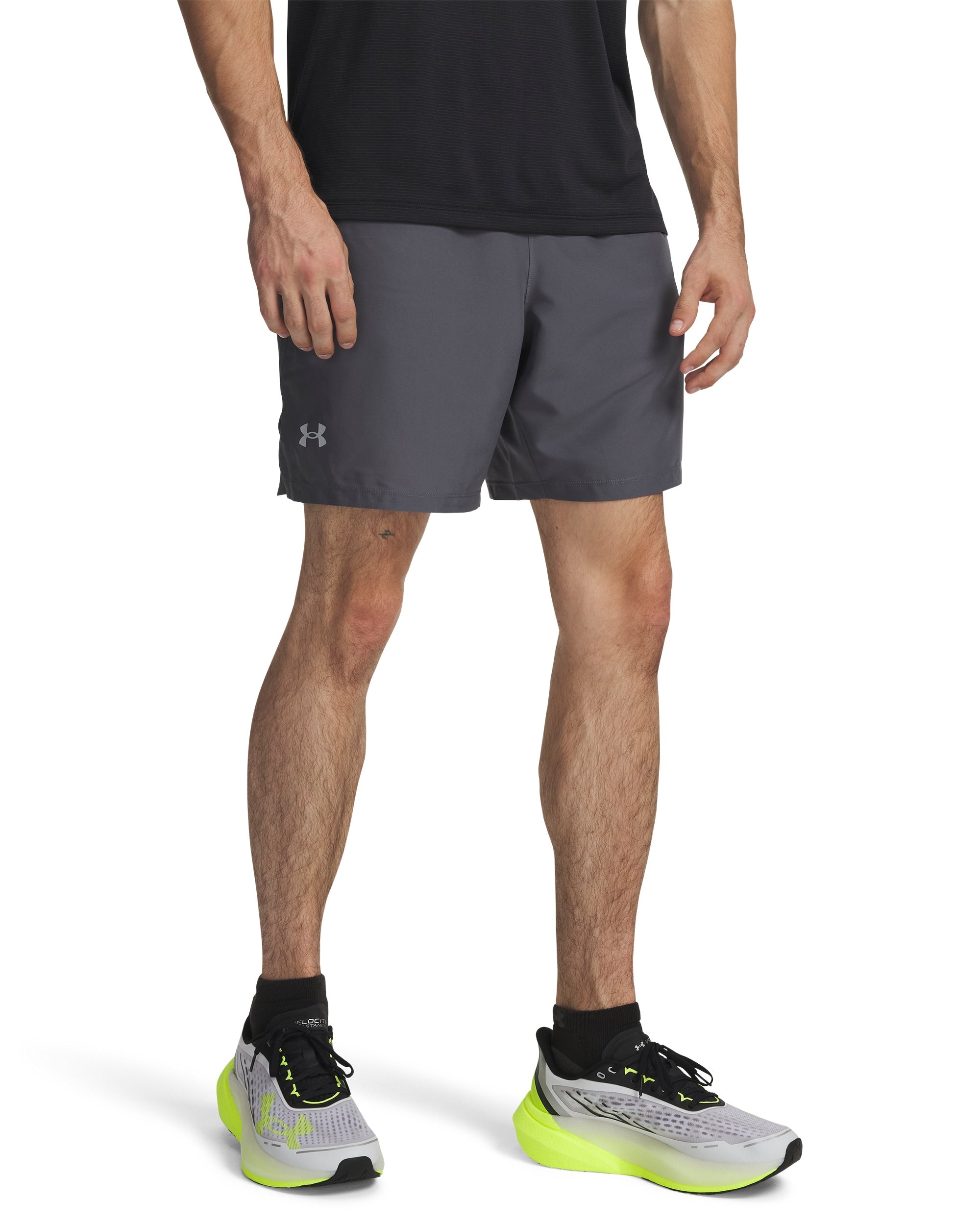 Under Armour® Laufshorts »UA LAUNCH 7   SHORTS«  mit reflektierenden Details, aus leichtem, atmungsaktivem Material