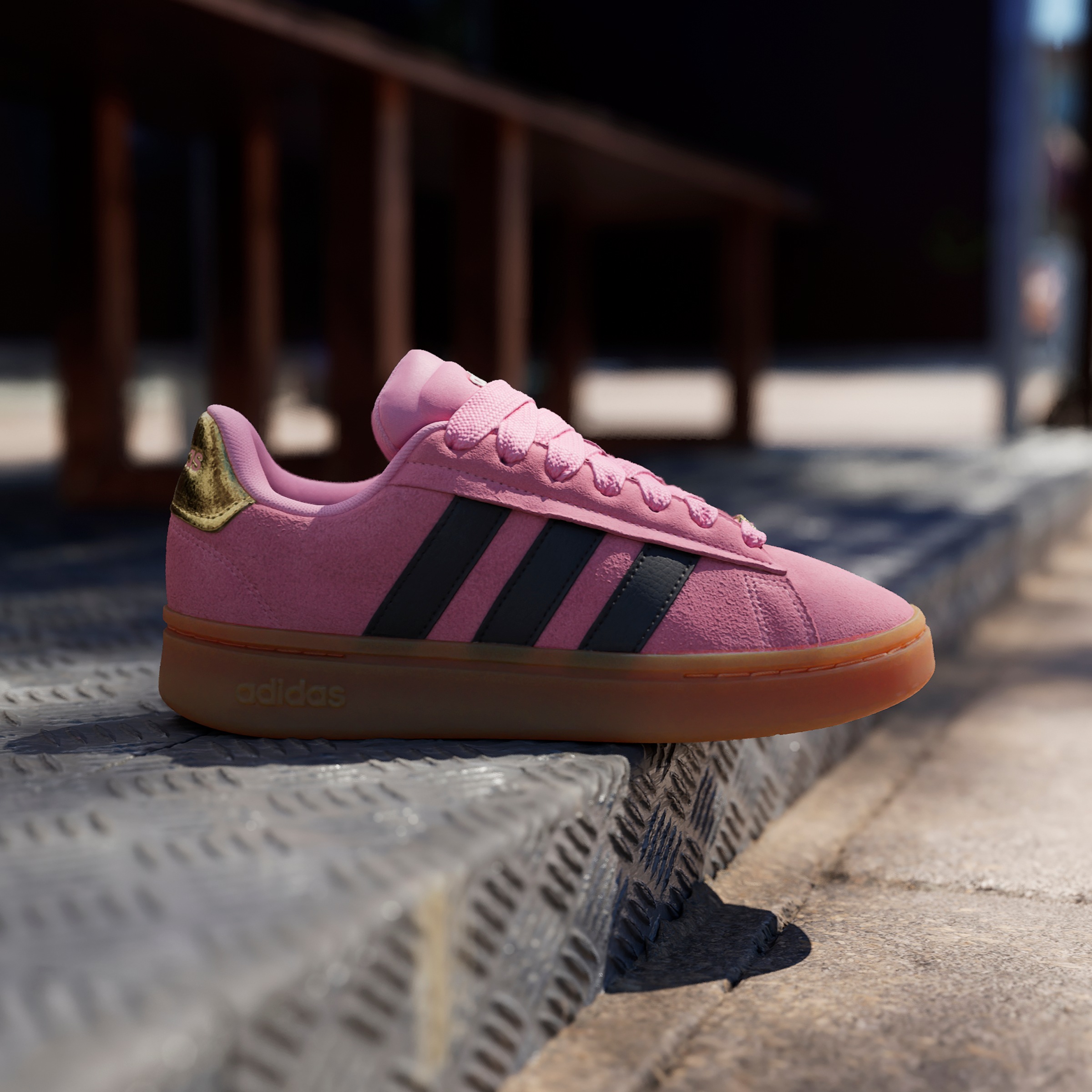 adidas Sportswear Sneaker »GRAND COURT ALPHA 00S«, Design inspiriert vom adidas Campus 00