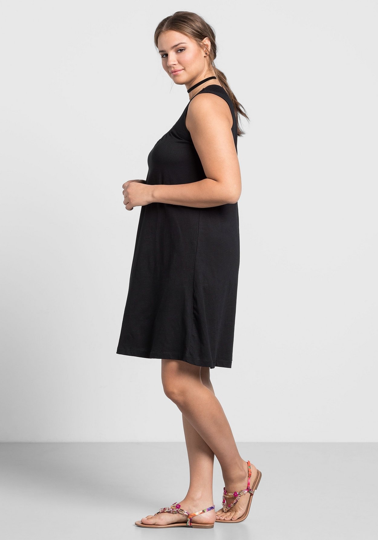 Sheego Jerseykleid »Shirtkleid mit Smok-Einsatz«