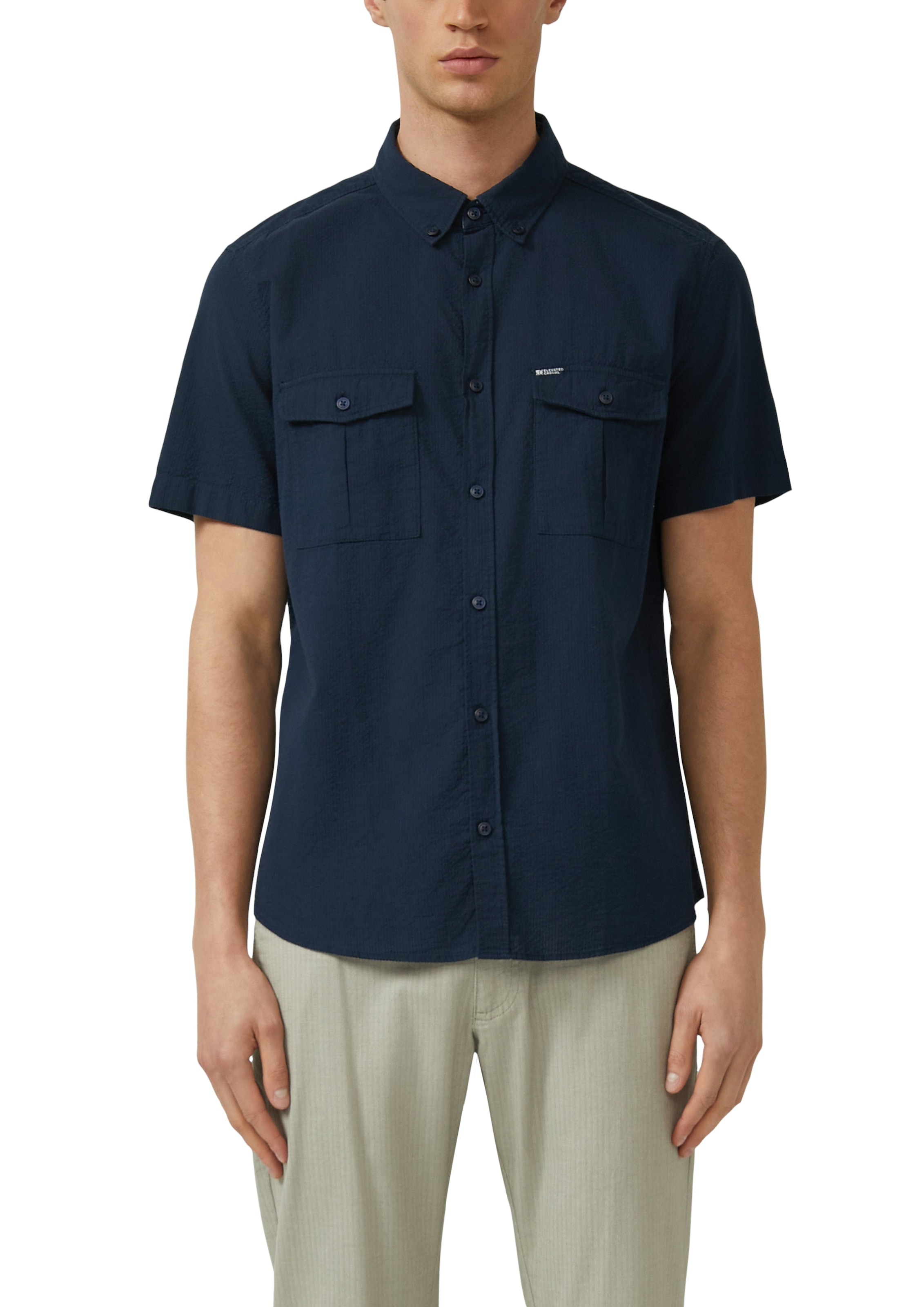 s.Oliver Kurzarmhemd mit dezenten Streifen, Button-down-Kragen, Baumwolle