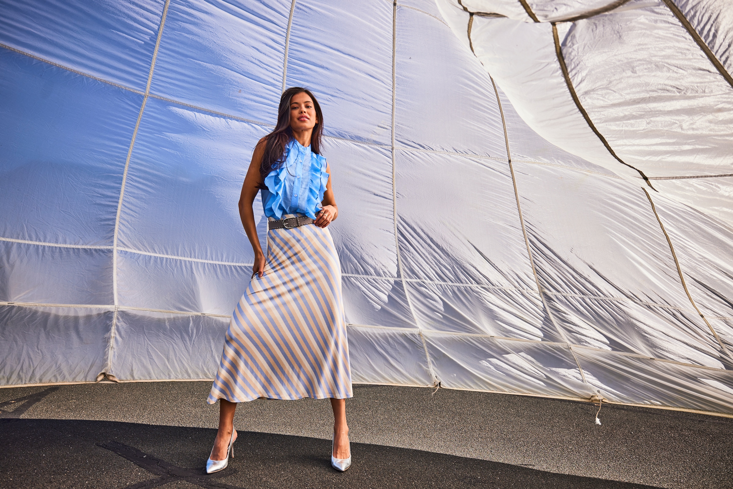 Aniston SELECTED Blusentop kleiner Stehkragen und längs verlaufende Volants - NEUE KOLLEKTION