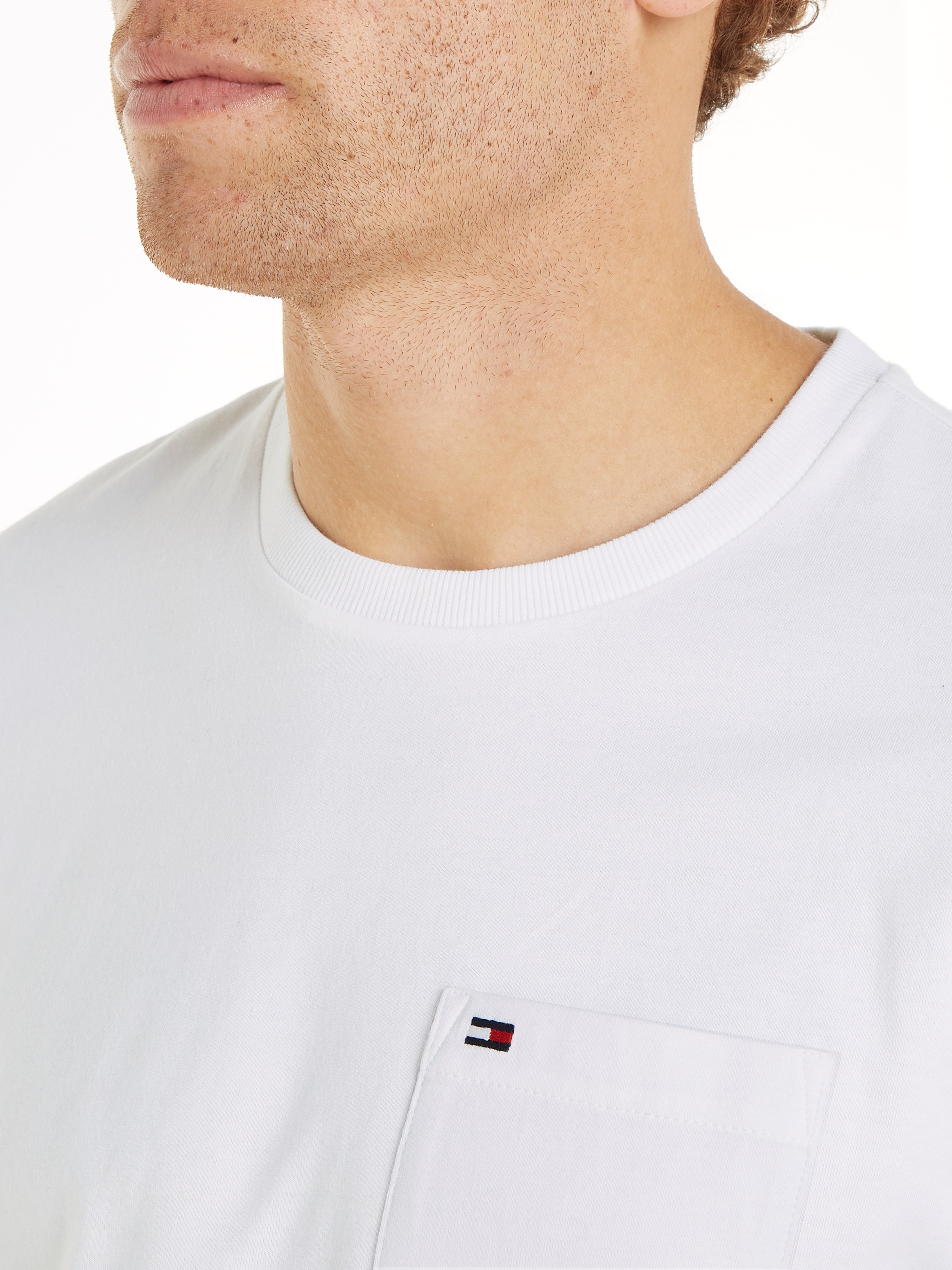 Tommy Hilfiger T-Shirt »ESSENTIAL SOLID POCKET TEE«