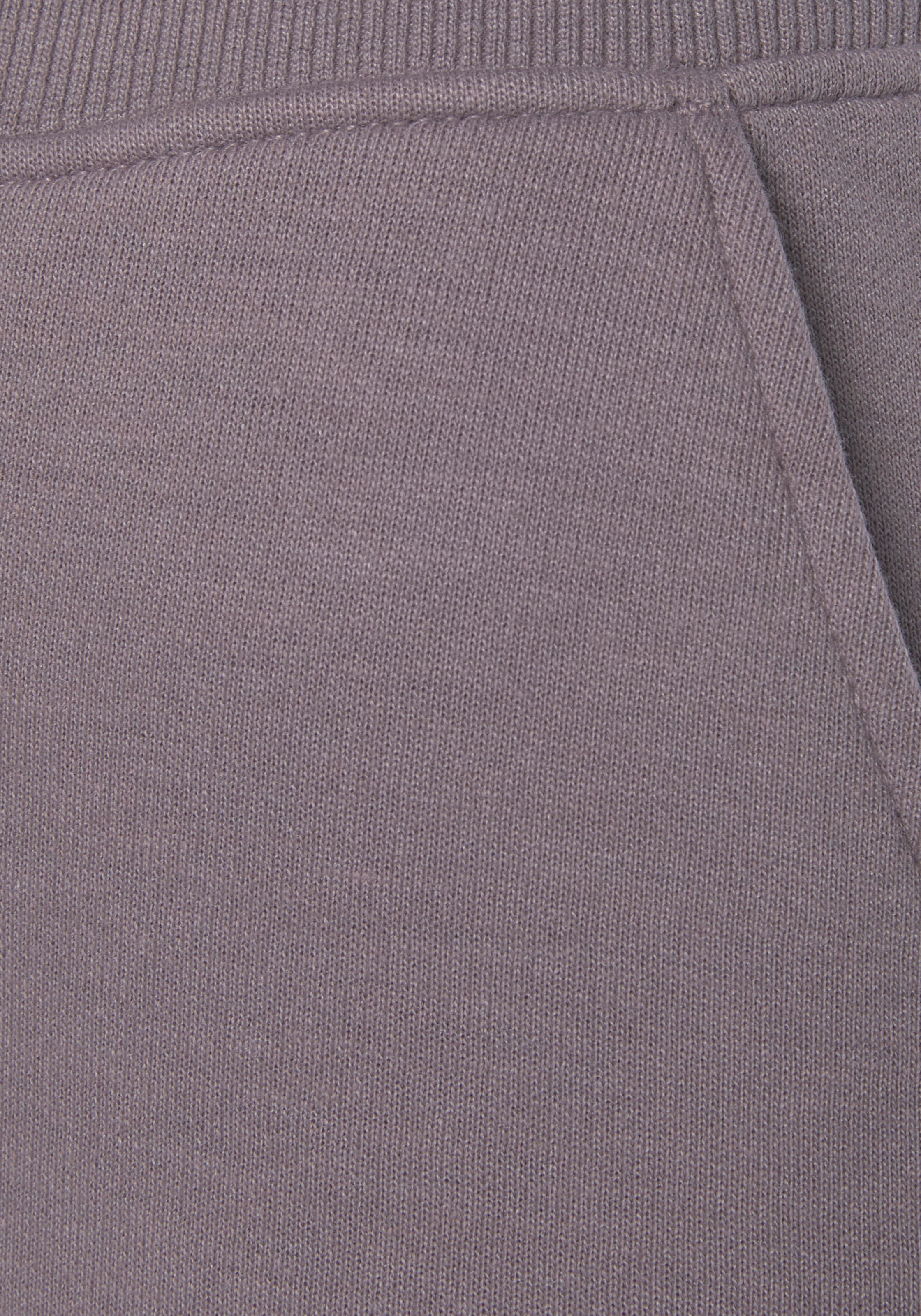 Bench. Loungewear Shorts, mit Logodruck und Stickerei
