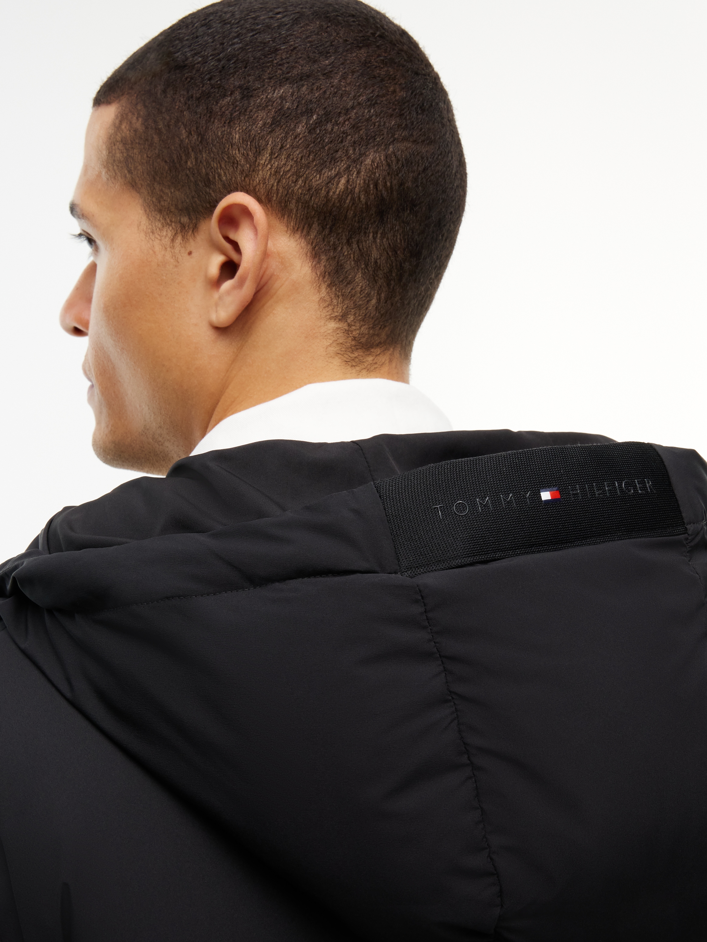 Tommy Hilfiger Daunenjacke »DOWN HOODED PUFFER JKT« mit Kapuze mit Logo-Patch, mit Kapuze, mit Daunenfüllung