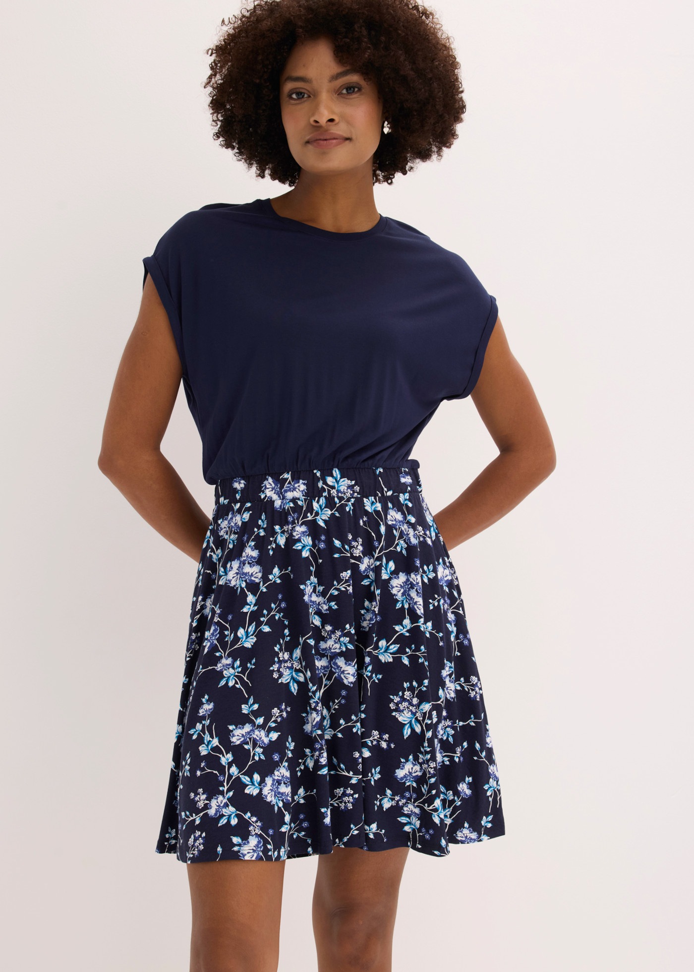 bonprix Midikleid für femininen Look, Jerseykleid, aus Viskose-Mix, bequeme Passform