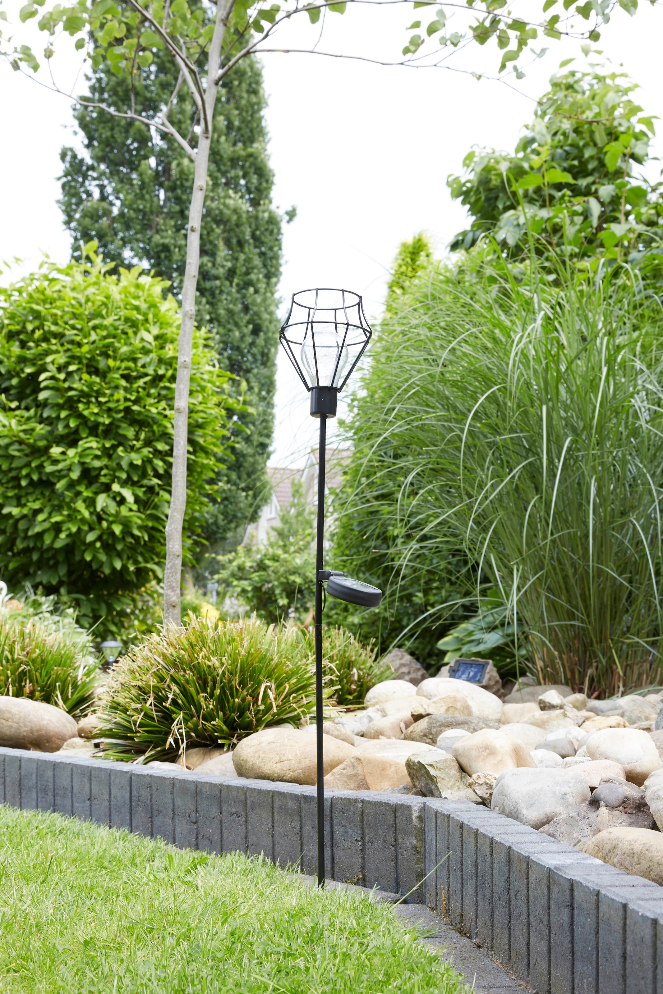 LUXFORM Gartenleuchte »Solar-Erdspieß-Gartenlampe - Pentagon - 2 Stück«, Leuchtmittel LED-Modul | LED fest integriert, Dekoratives Gartenornament