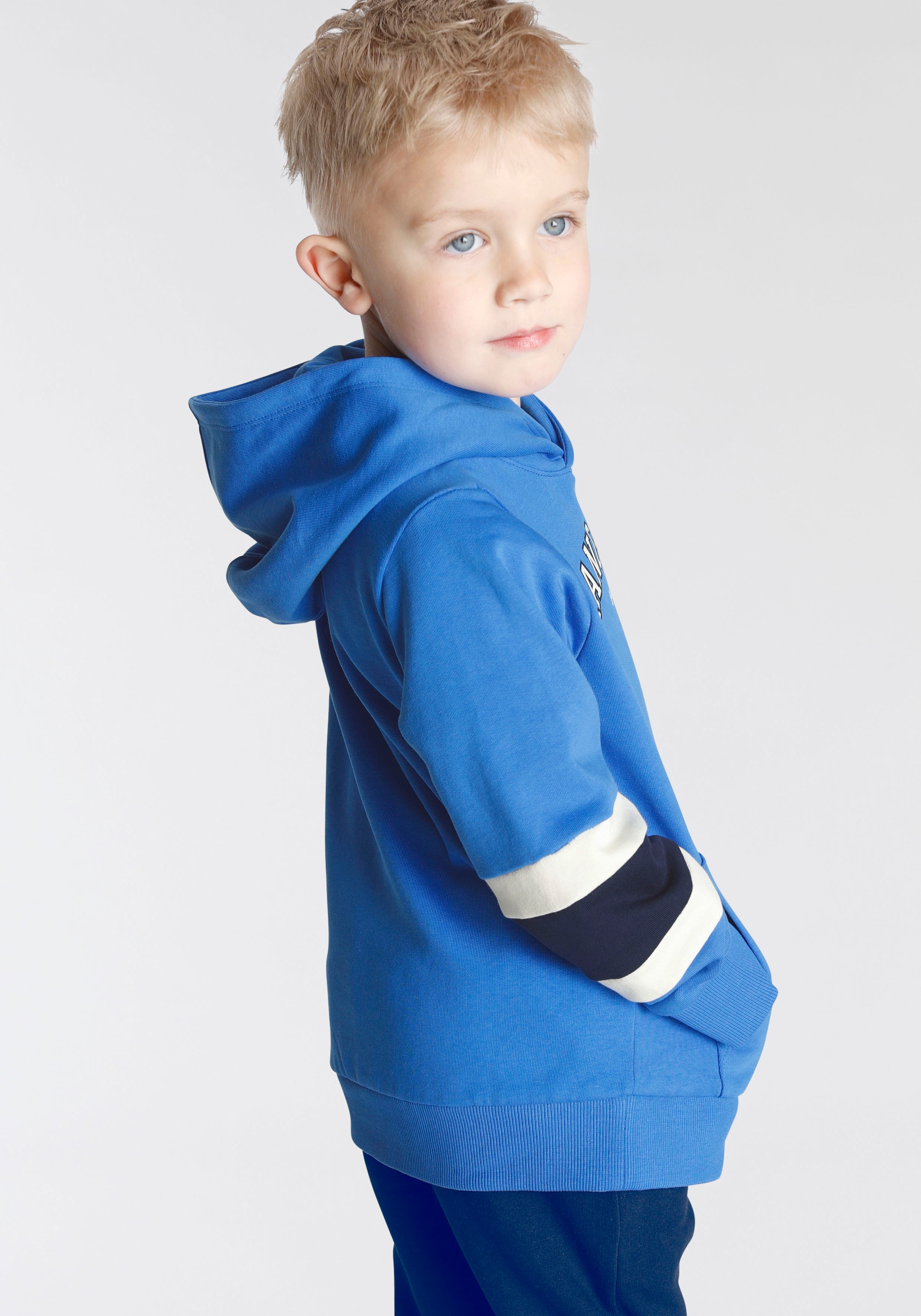 KangaROOS Kapuzensweatshirt »für kleine Jungen«, Langarm mit Rippbündchen, Basic-Passform