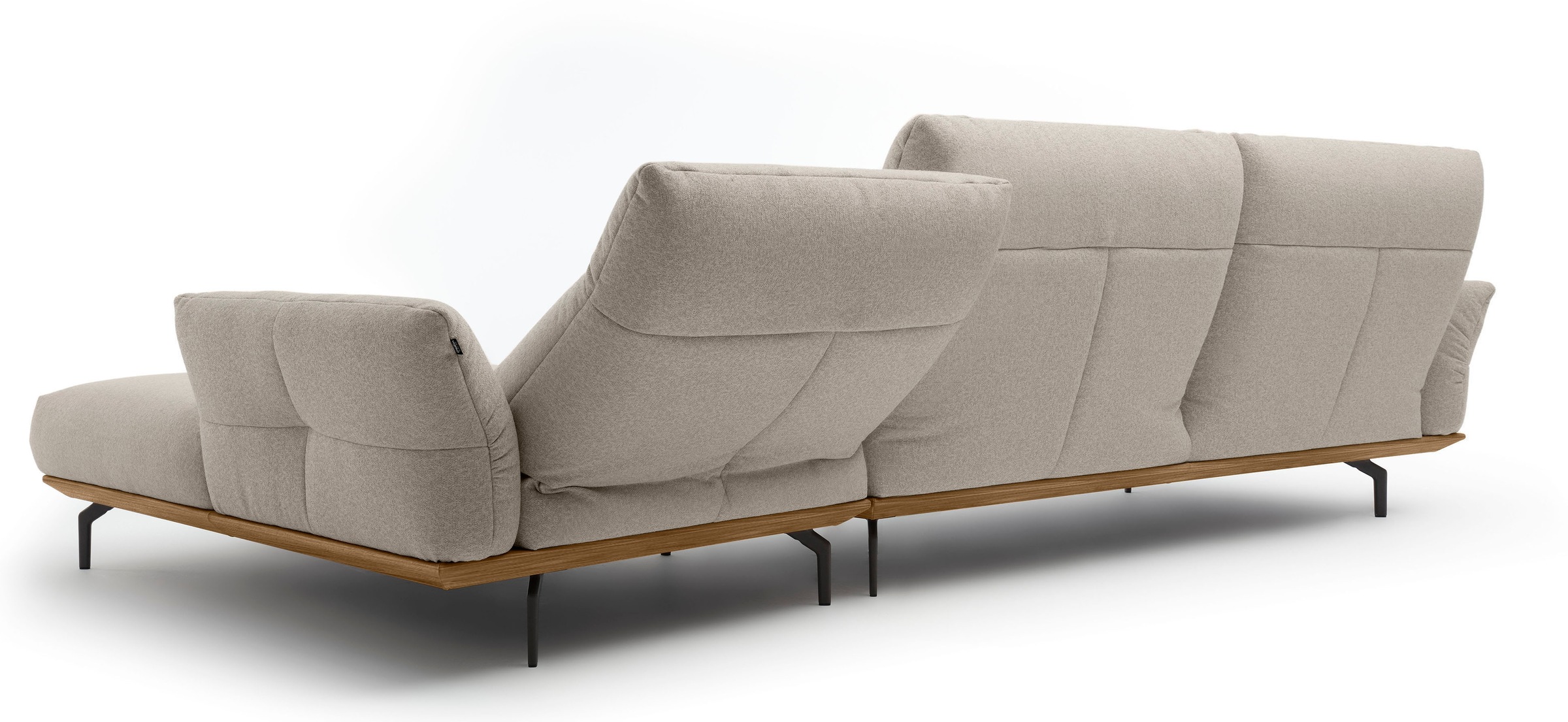Creation BY ROLF BENZ Ecksofa »CR.460«, Sockel in Nussbaum, Winkelfüße in Umbragrau, Breite 338 cm
