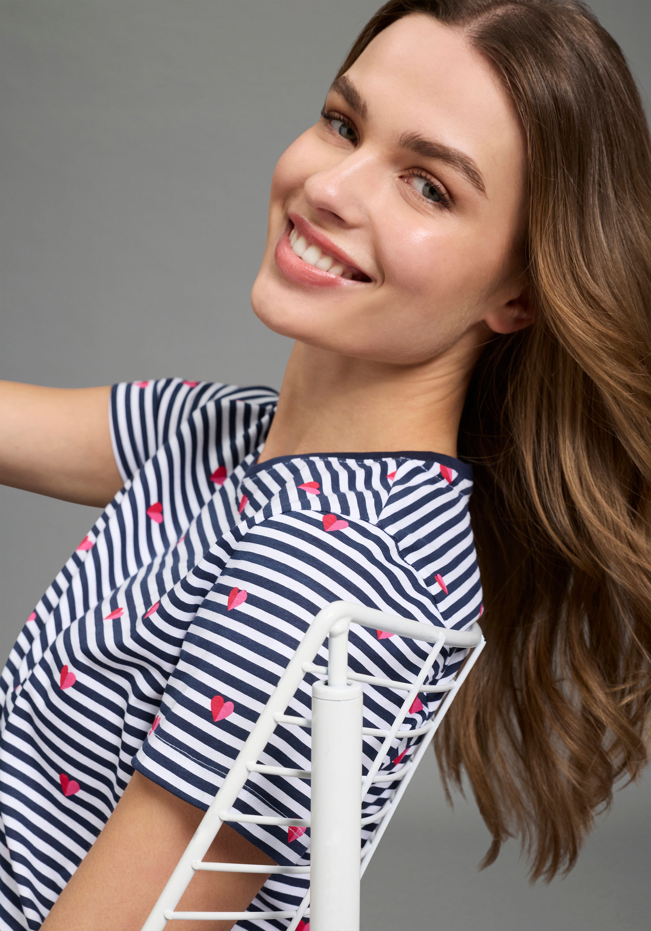 KangaROOS T-Shirt schmale Passform, Kurzarm, Rundhalsausschnitt, aus Single Jersey