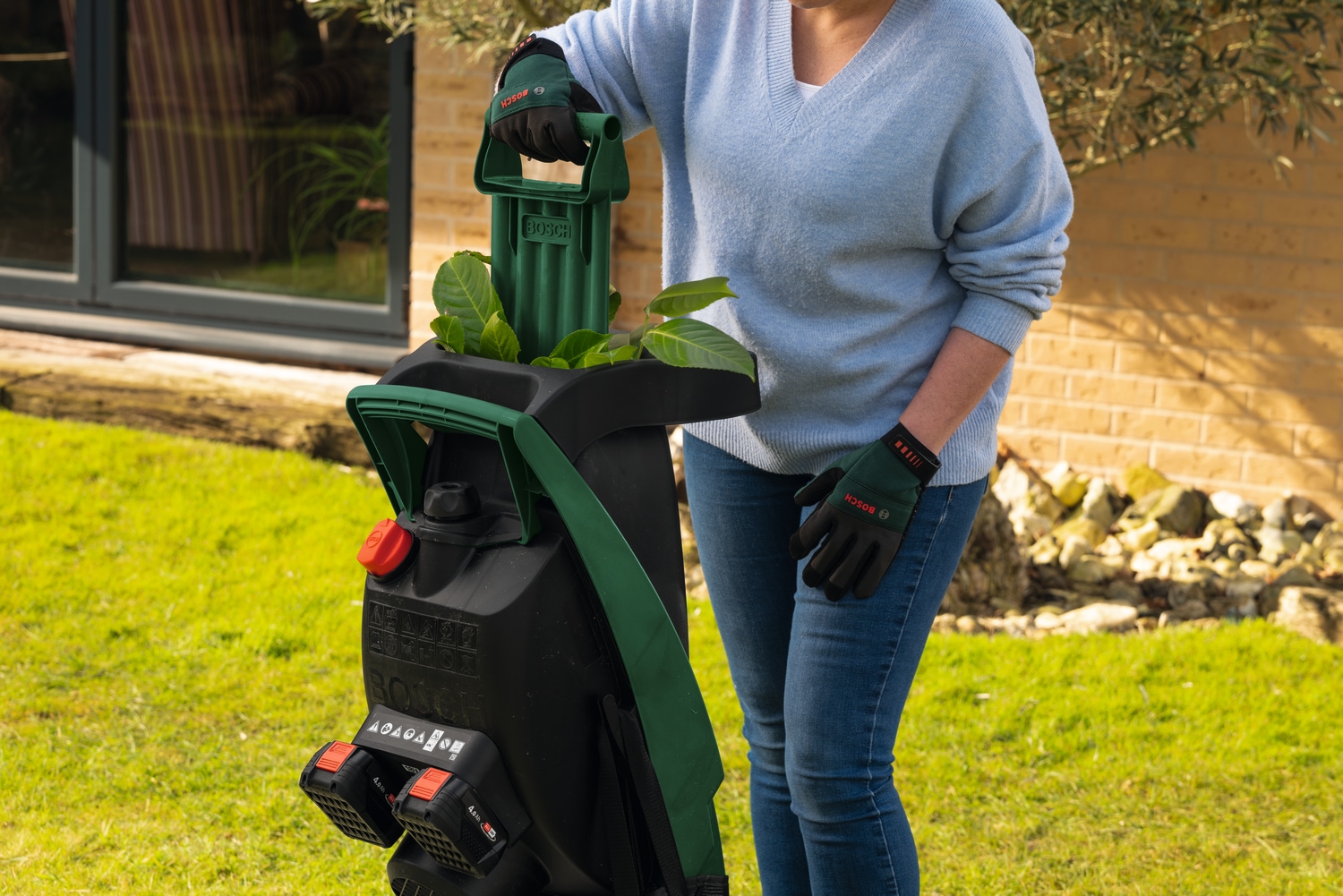 Bosch Home & Garden Häcksler »UniversalShredder 2x18V-25«