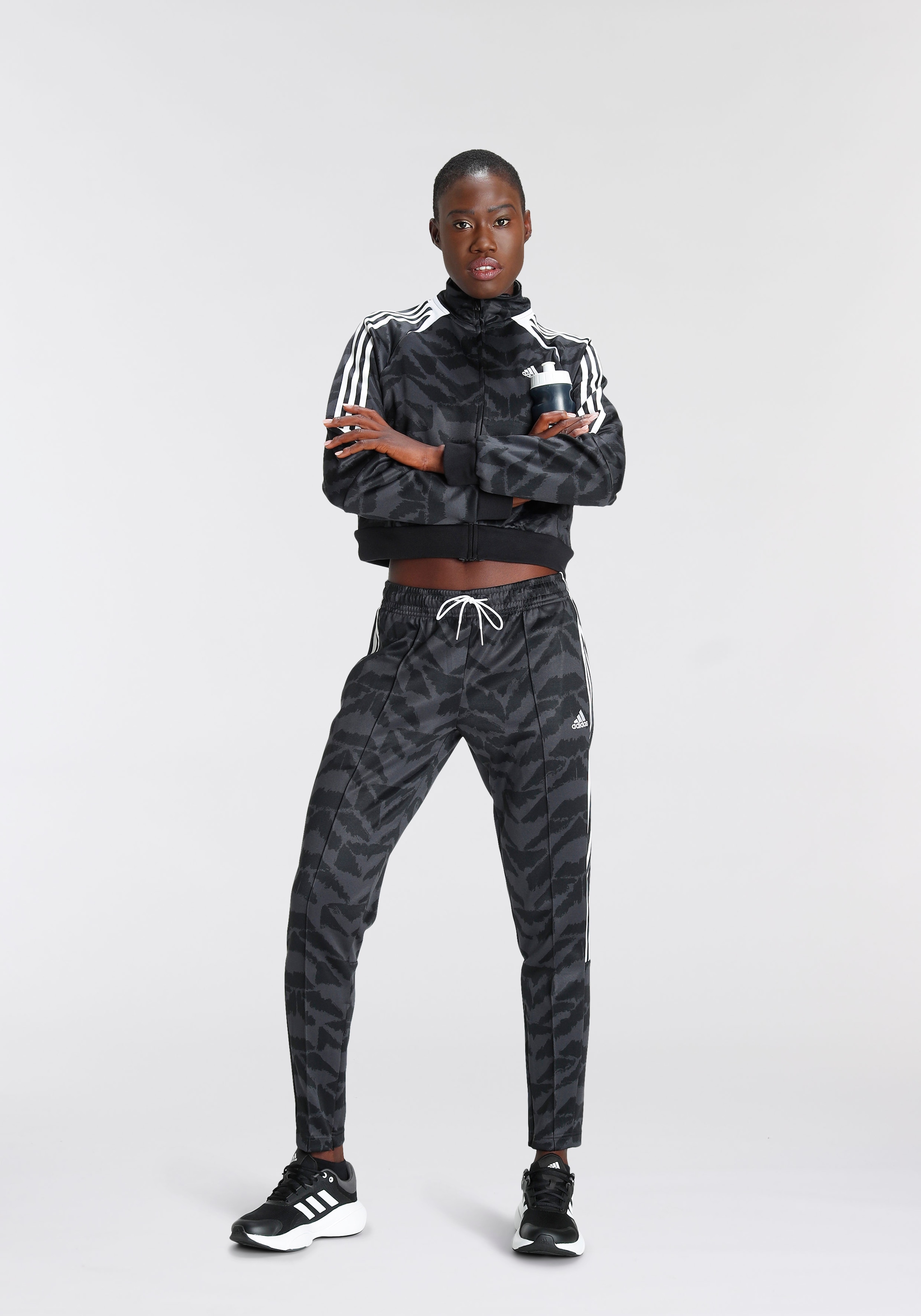 adidas Sportswear Outdoorjacke »TIRO SUIT UP LIFESTYLE TRAININGSJACKE«
