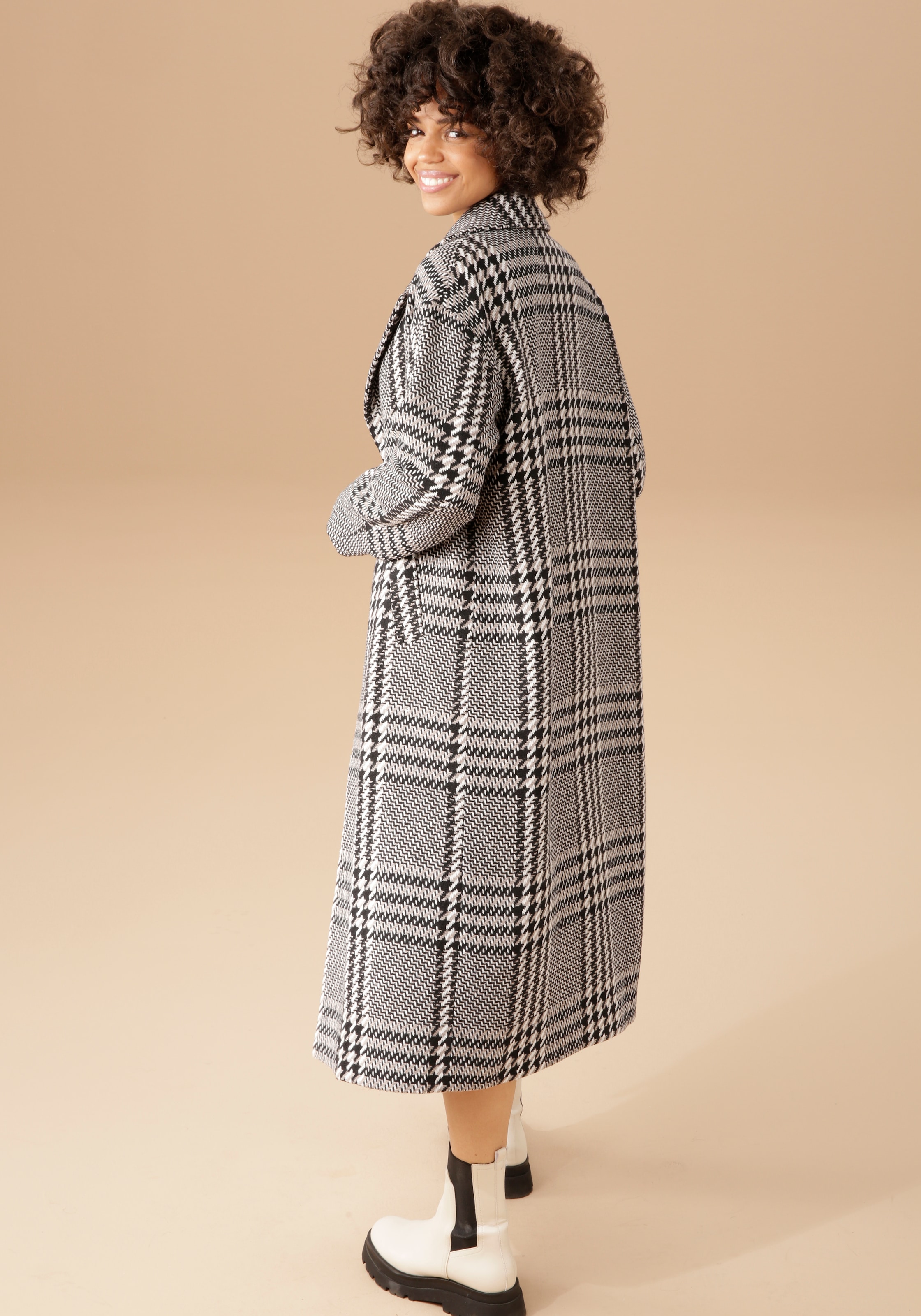 Aniston CASUAL Wintermantel, im ausdrucksvollem Karo-Patch-Dessin kaufen  bei OTTO