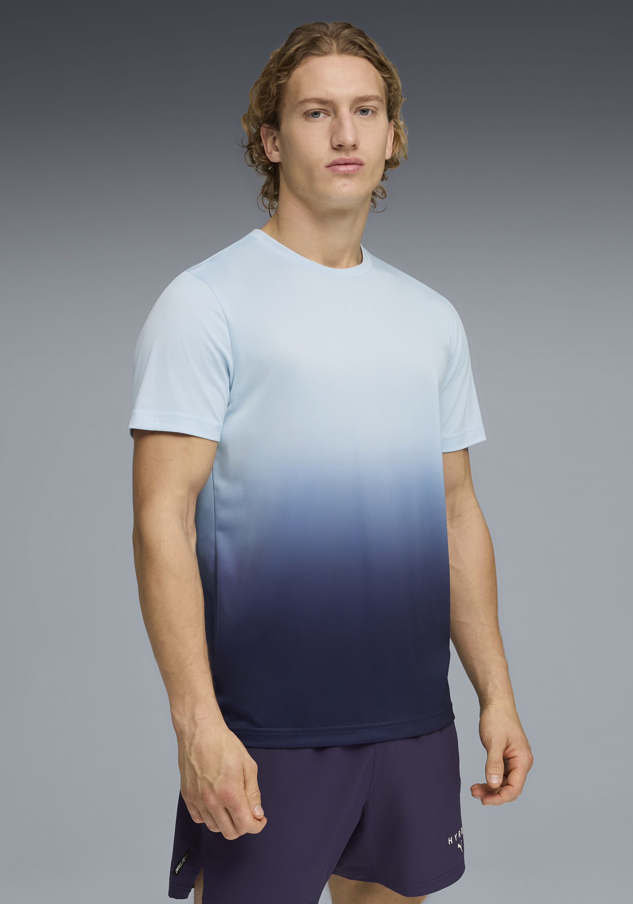 PUMA Trainingsshirt »M  X HYROX POLY GRAPHIC TEE« reguläre Passform, Kurzarm, für Fitness und sportliche Aktivitäten