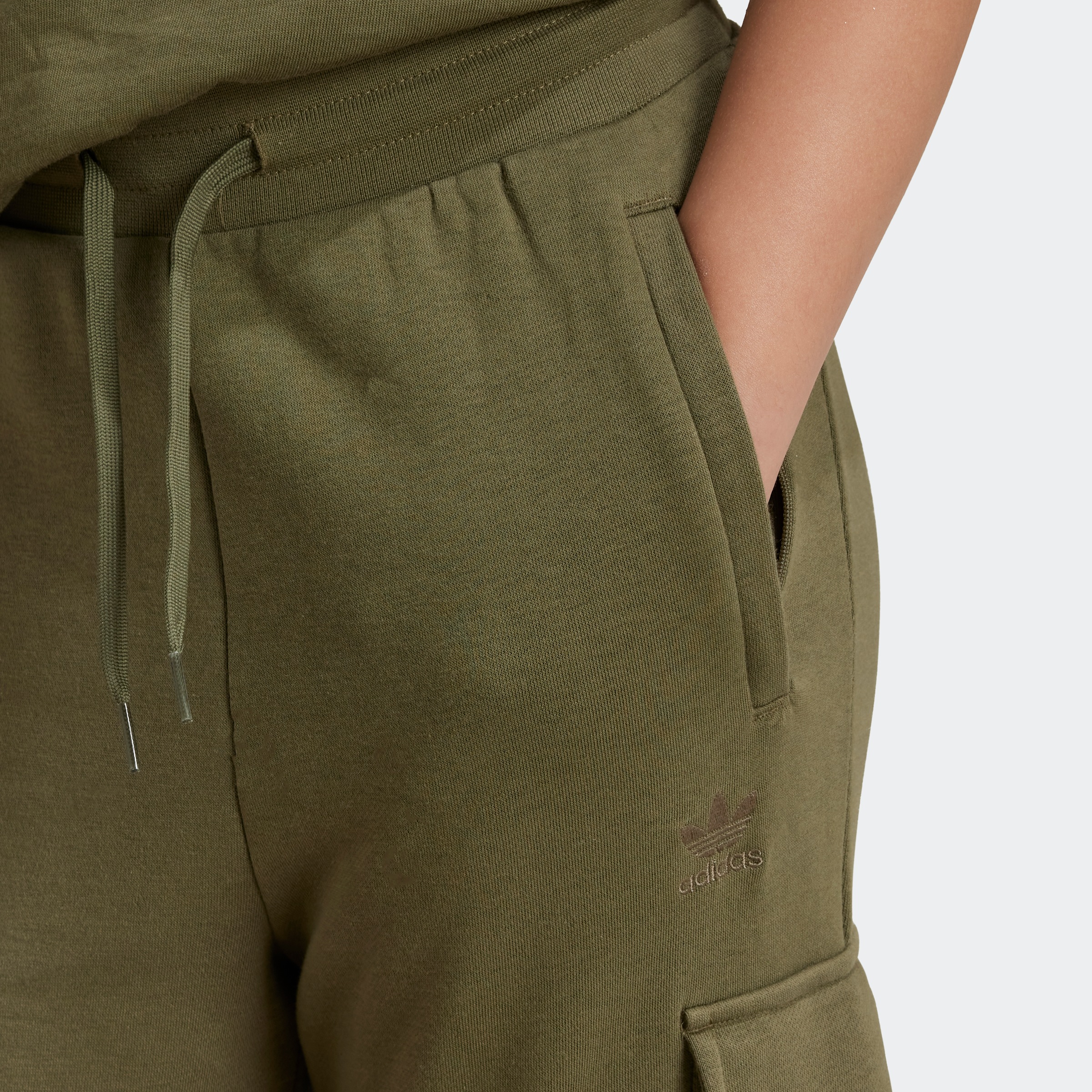 adidas Originals Sporthose »FLEECE CARGO P«, (1 tlg.)