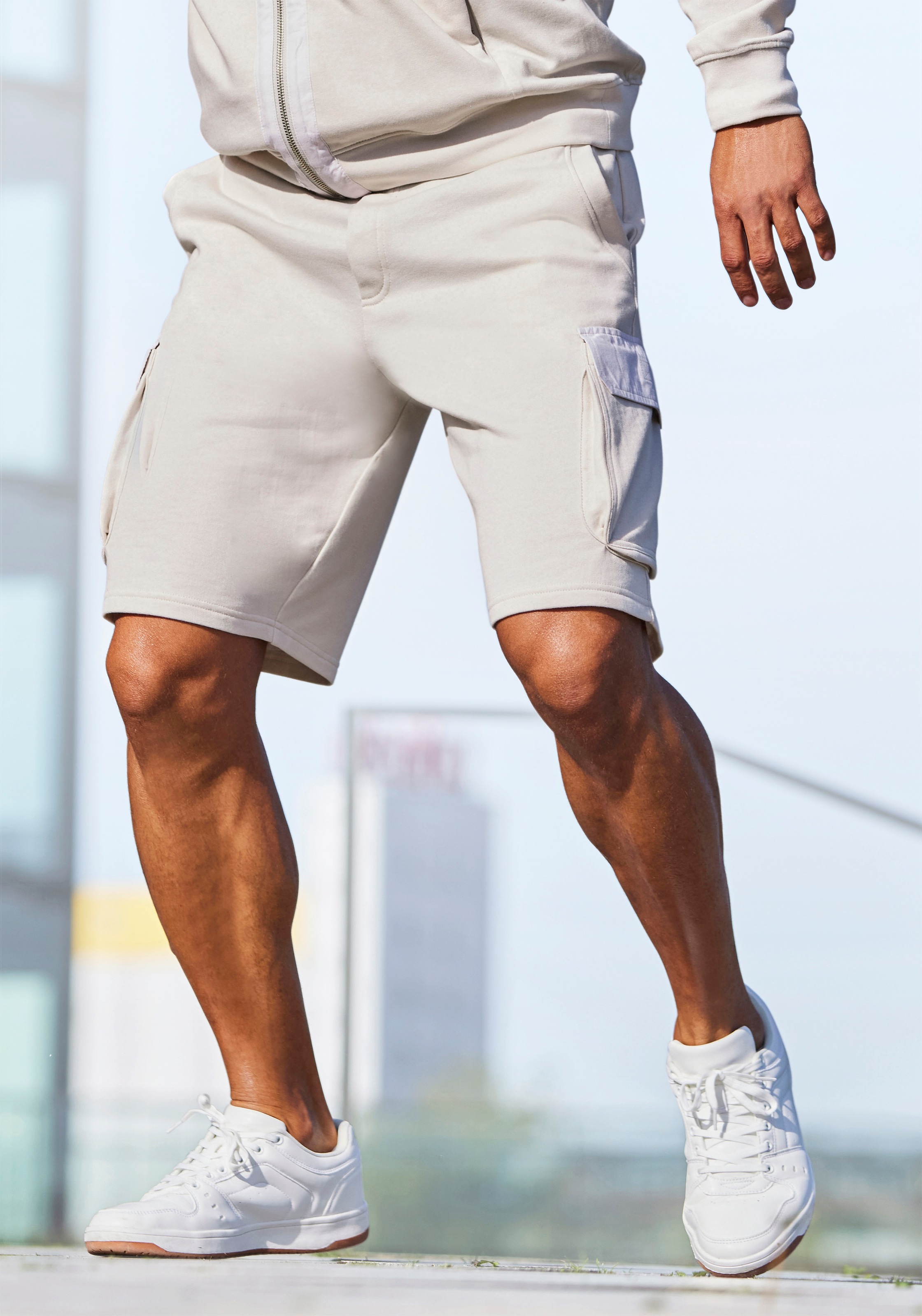 AUTHENTIC LE JOGGER Sweatshorts, Cargotaschen mit Webdetails