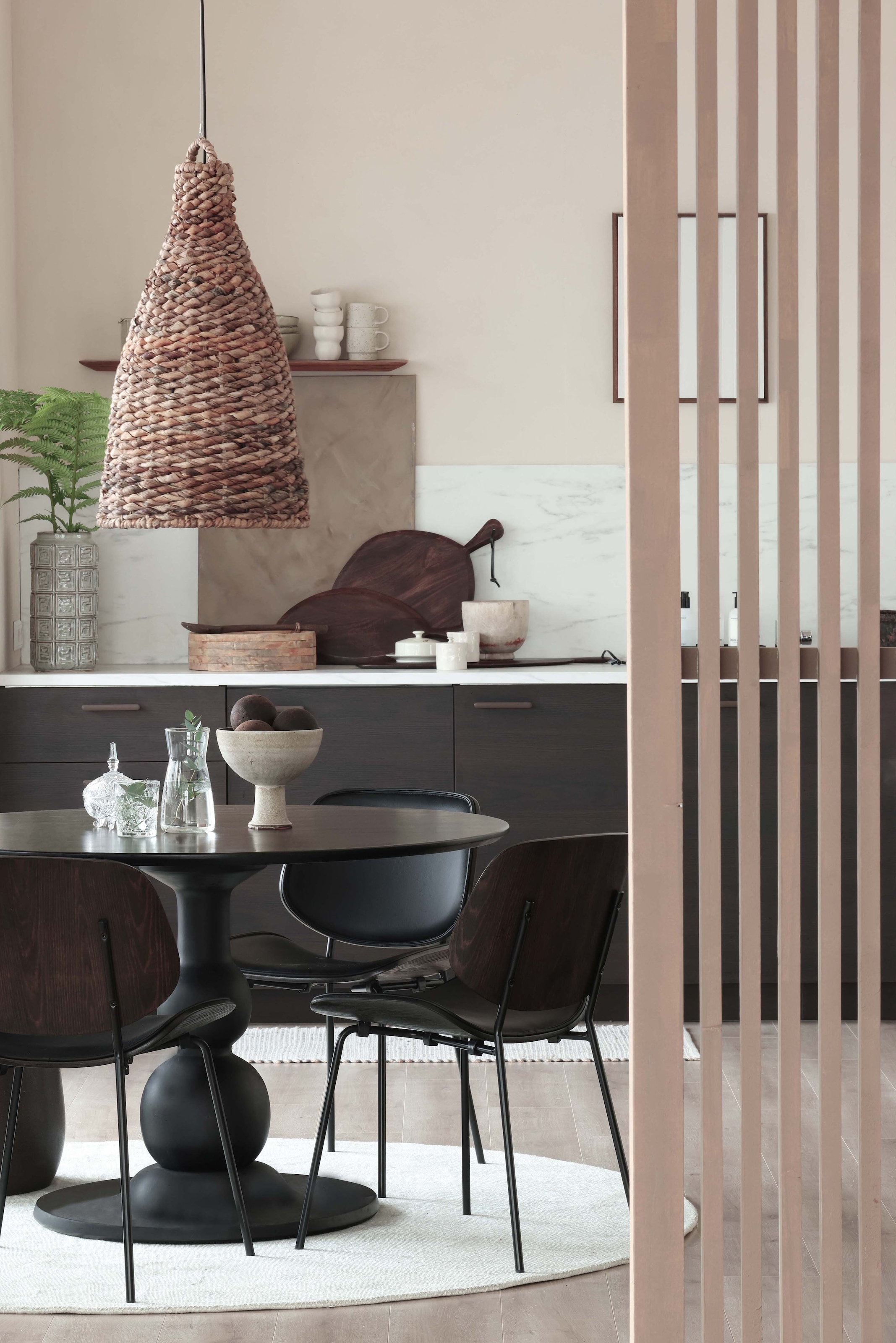 WOOOD Esszimmerstuhl »Close In mit Kunstleder-Bezug und Metallgestell B 49 x T 57 x H 80 cm« (Set) 2 Stk.Pulverbeschichtetes gestell, Tragkraft 150 kg, Lieferung im Zweierpack