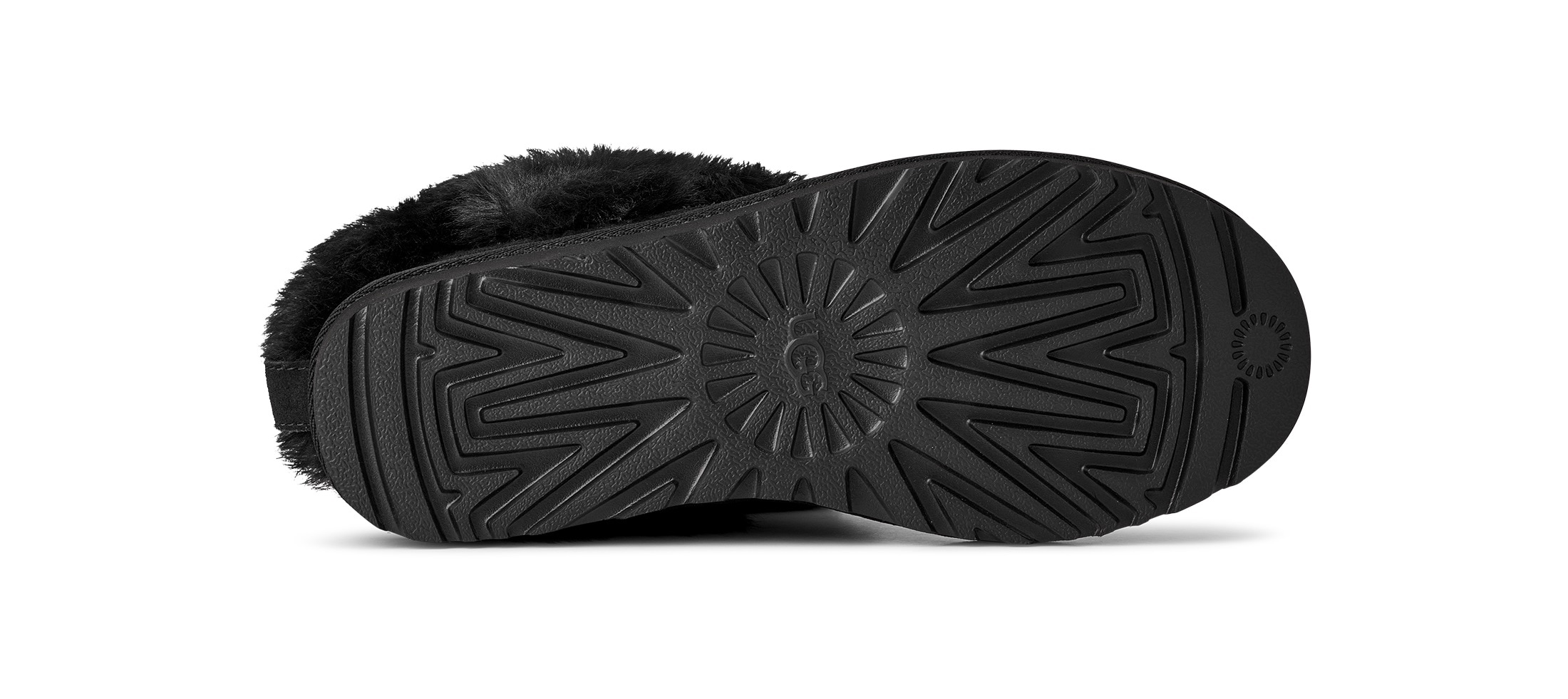 UGG Winterboots »Classic Ultra Mini Chalet«  Ankleboots, Schlupfboots mit modischer Schaffell Verzierung