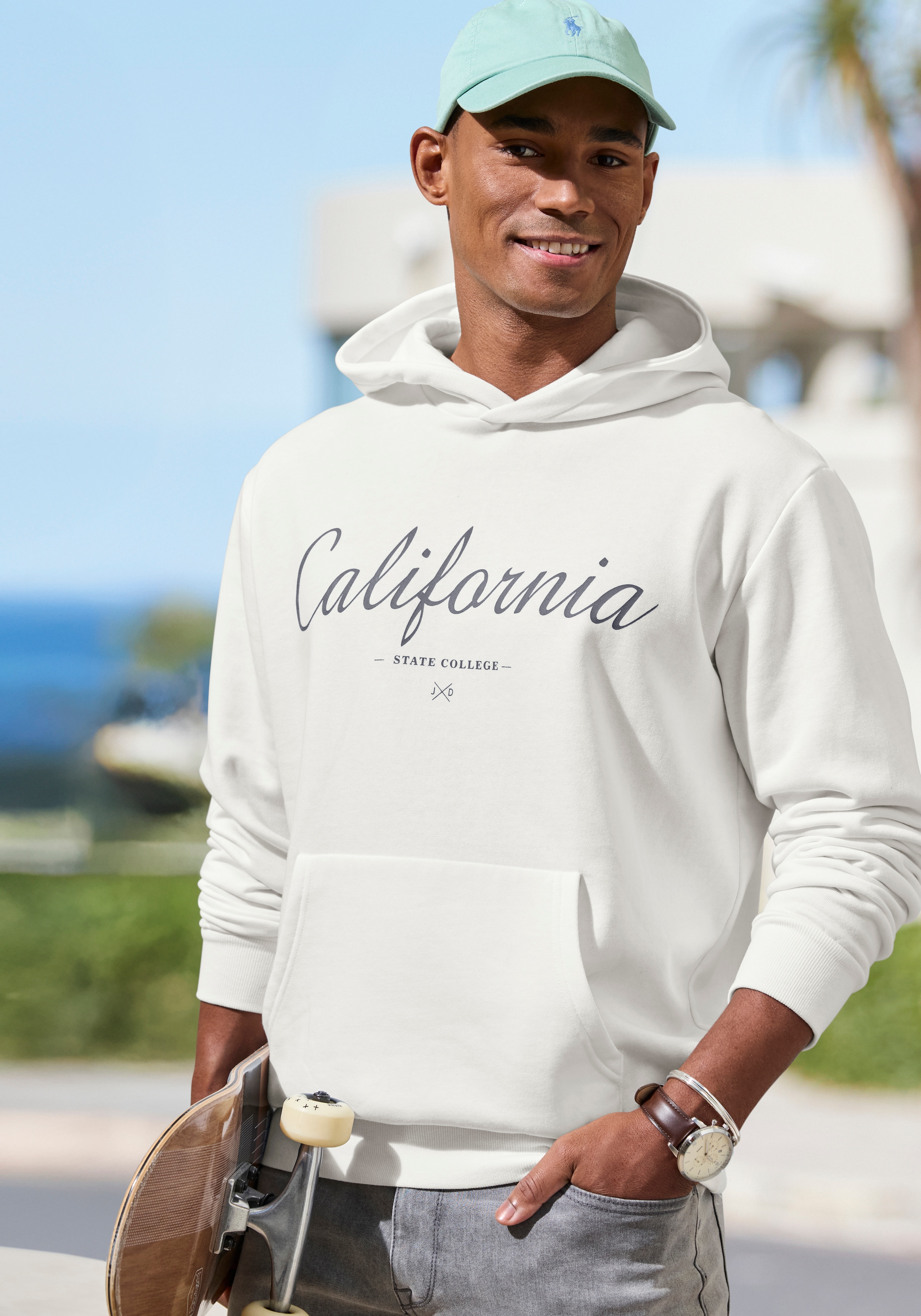 John Devin Hoodie , Sweatshirt mit coolem Druck, aufgesetzter Tasche und Kapuze
