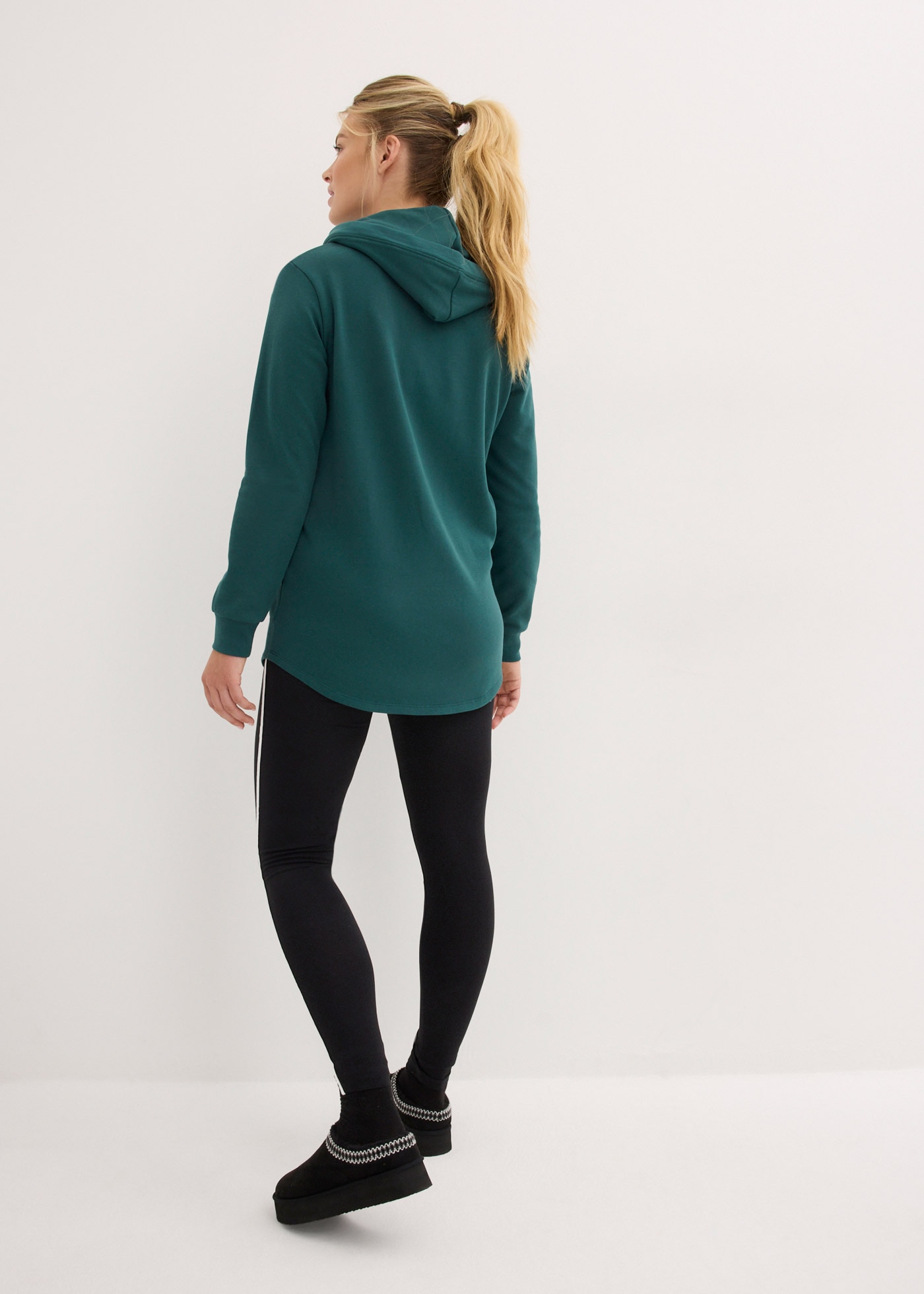 bonprix Jogginganzug »Jogginganzug mit Long-Sweatshirt und Leggings (2-teilig)« zweiteiliges Set, extra langes Sweatshirt, knöchelfreie Leggings