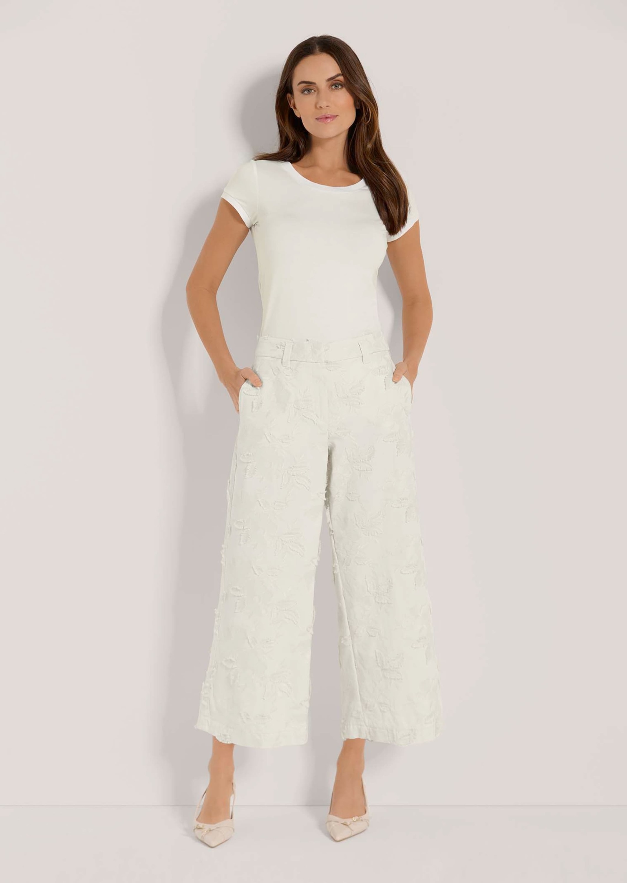 MADELEINE Culotte »Hose Weite Bügelfaltenhose mit Stickerei«