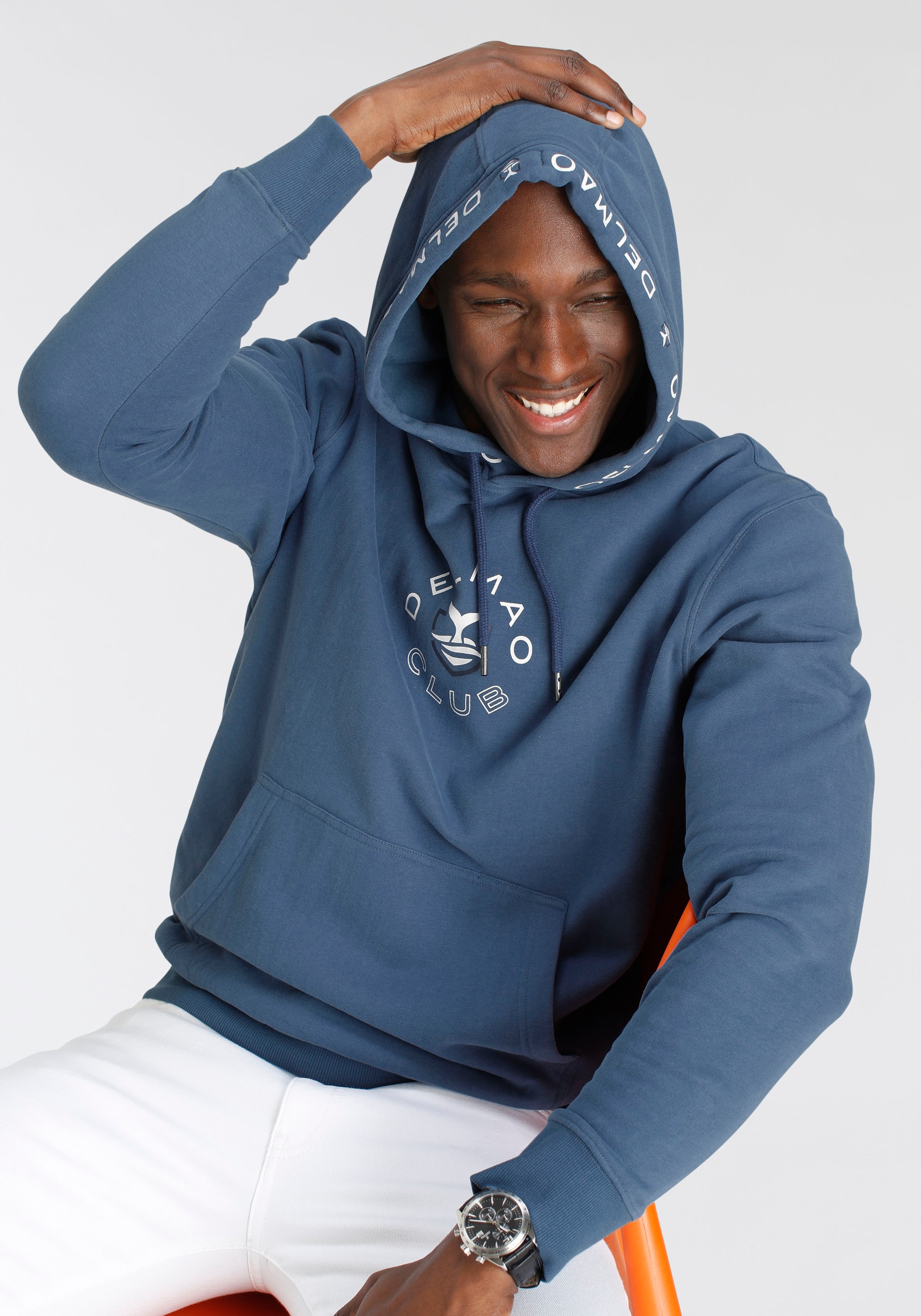 DELMAO Kapuzensweatshirt, Langarm, lockere Passform, mit Print und Stickerei, mit Kapuze