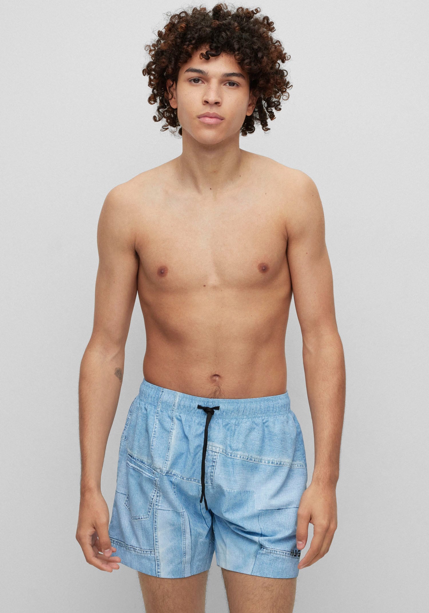 HUGO Underwear Badeshorts »JEY«, im modischem Denim-Patch Design