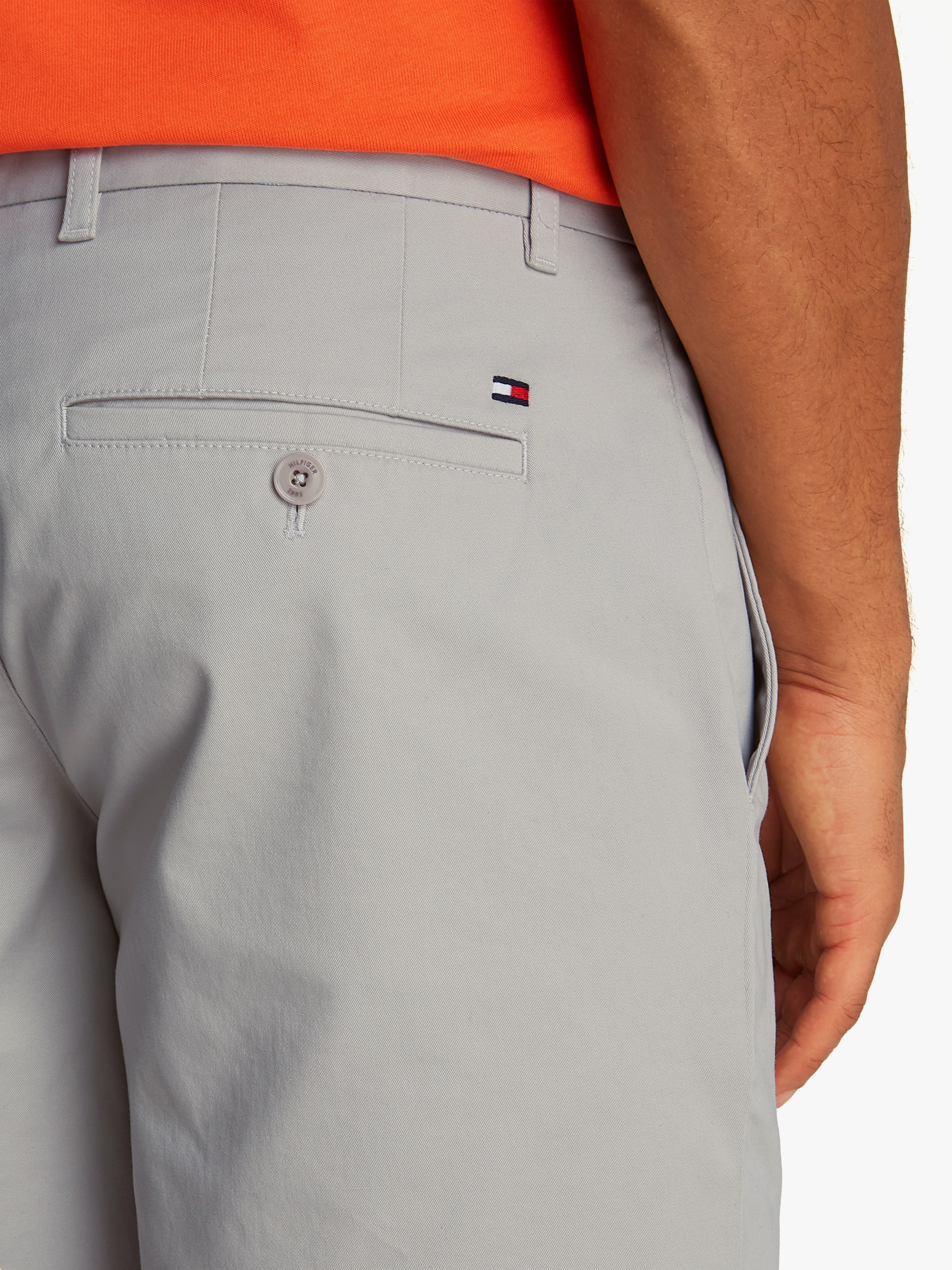 Tommy Hilfiger Chinoshorts »BROOKLYN SHORT 1985«, in klassischem Design